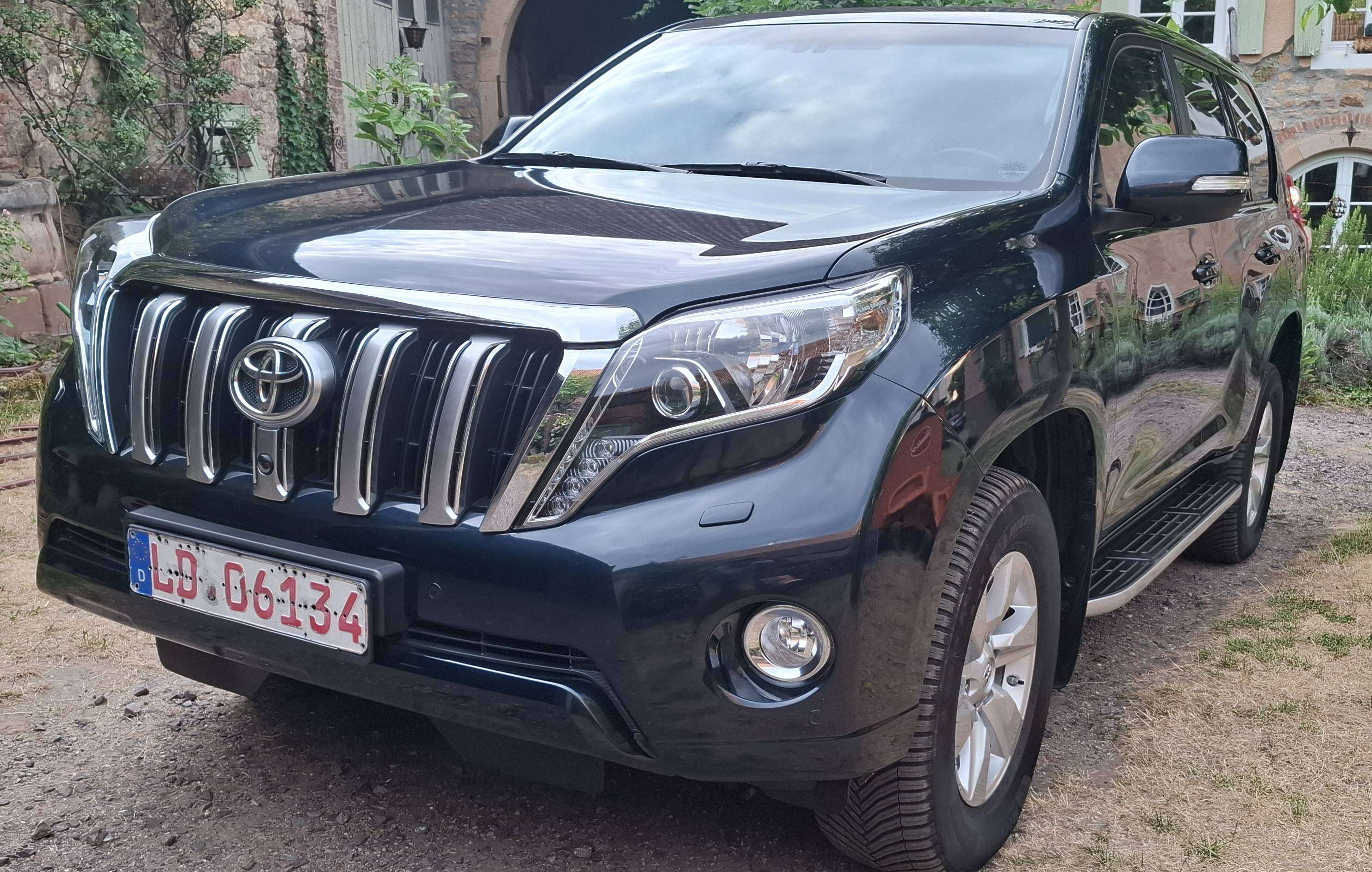 Toyota Land Cruiser