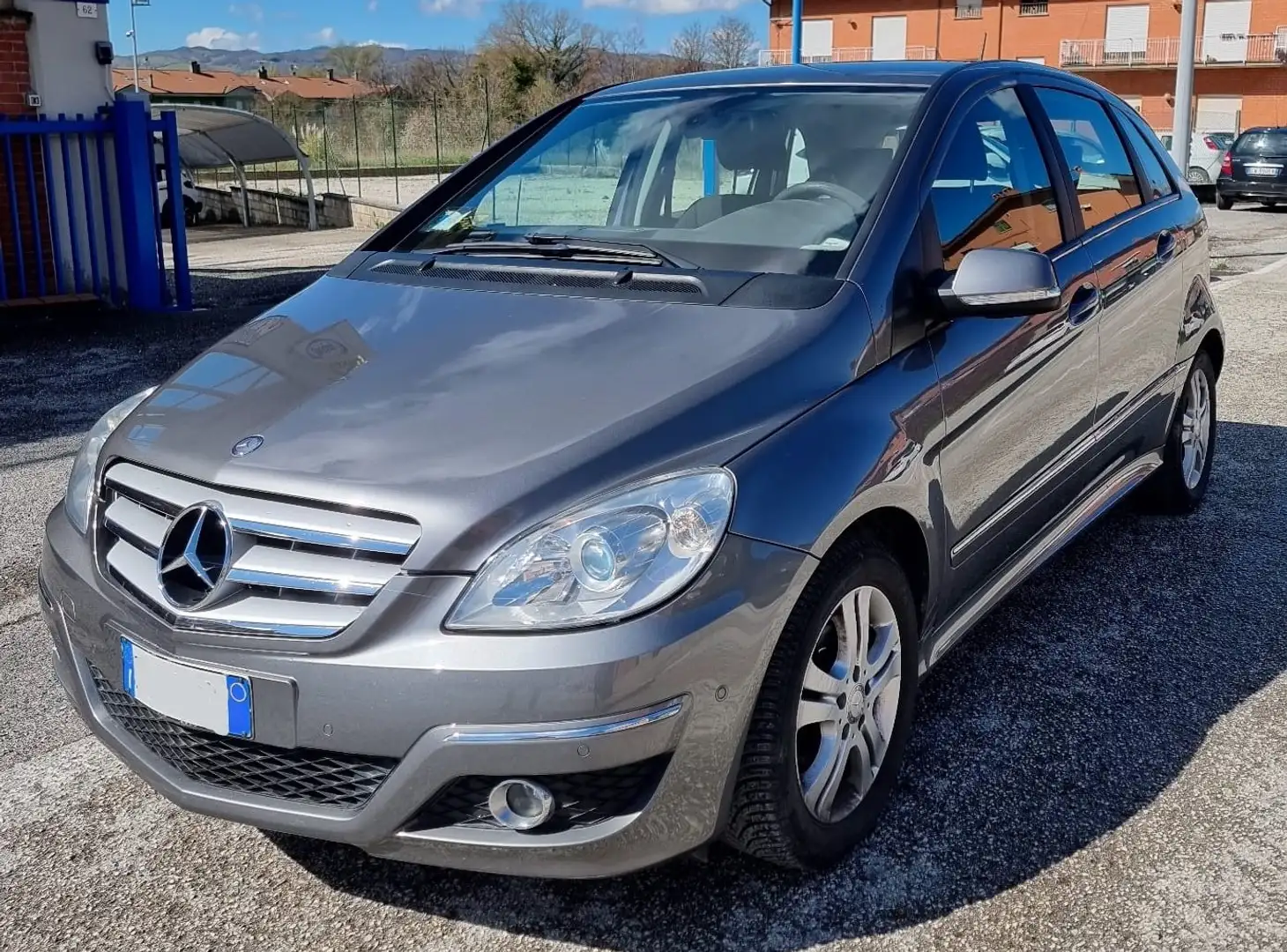 Mercedes-Benz B 180 116 Cv Cambio Automatico Grigio - 2