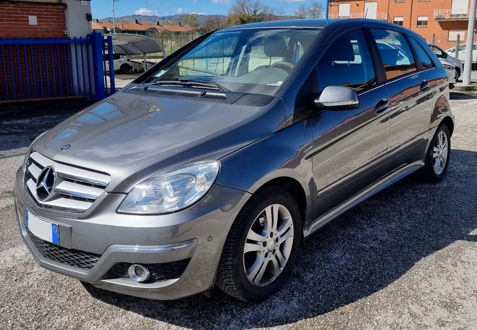 Mercedes-Benz B 180 116 Cv Cambio Automatico Grigio - 1