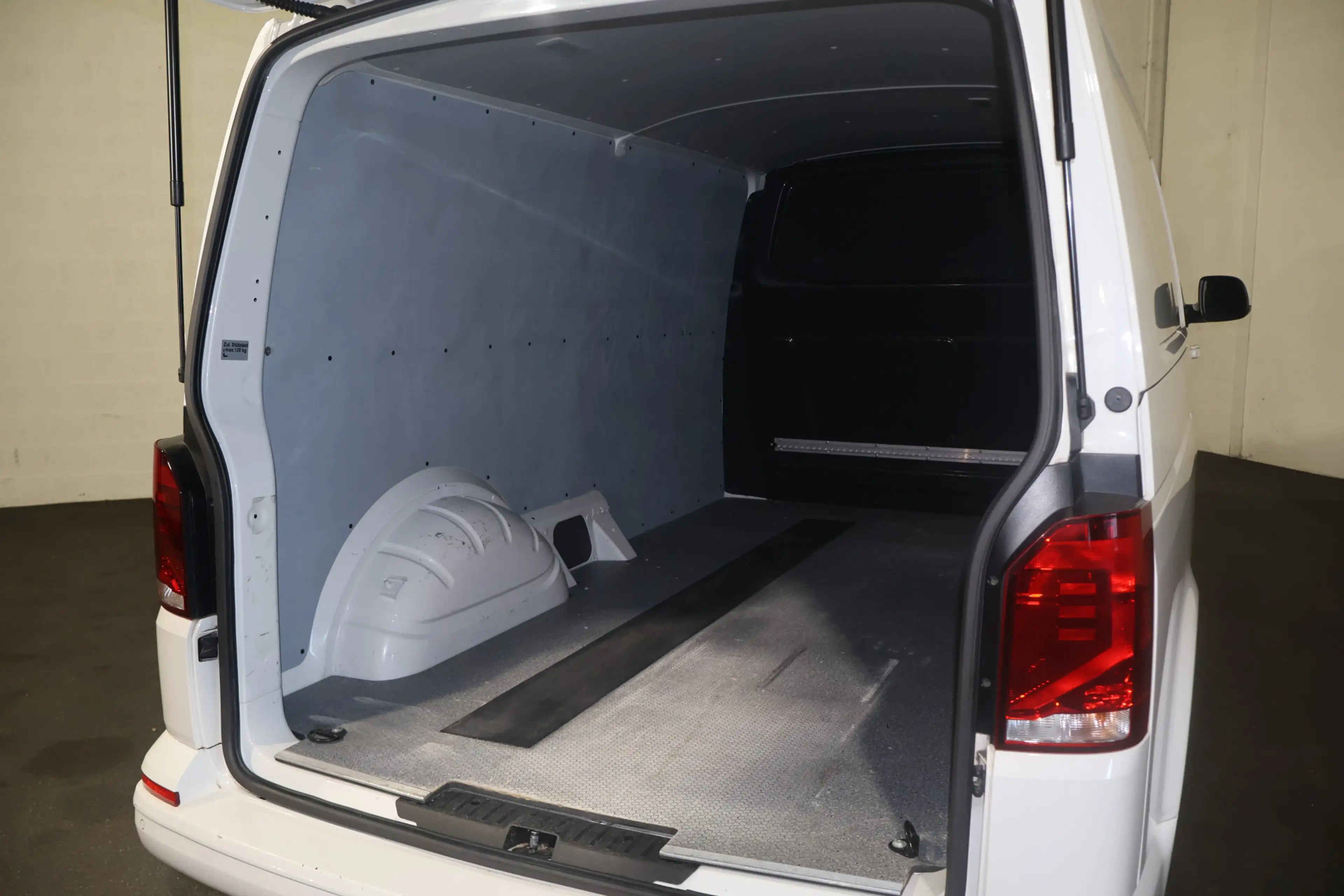 Volkswagen T6.1 Transporter 2.0 TDI 150pk Automaat L2 H1 — photo 13
