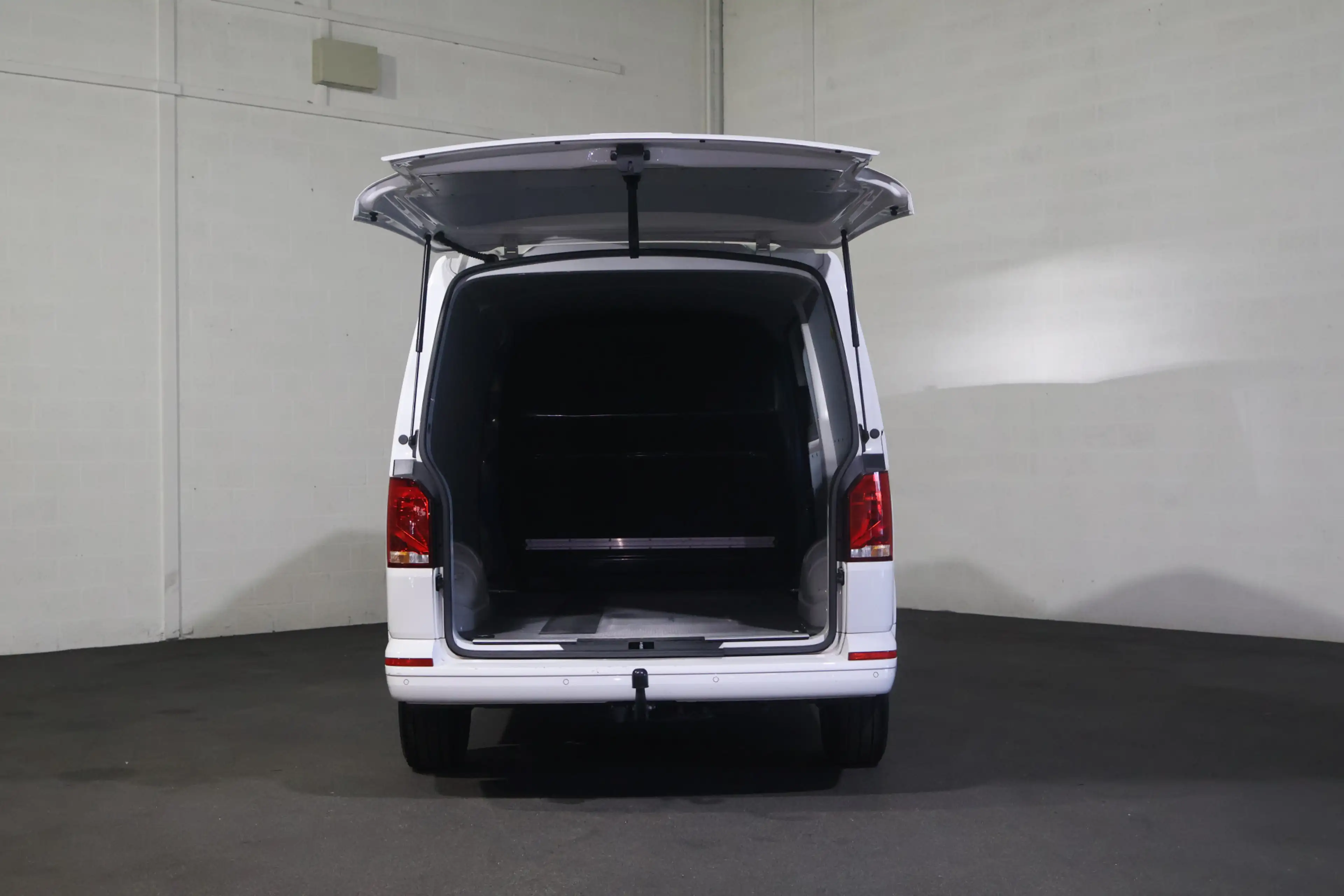 Volkswagen T6.1 Transporter 2.0 TDI 150pk Automaat L2 H1 — photo 11