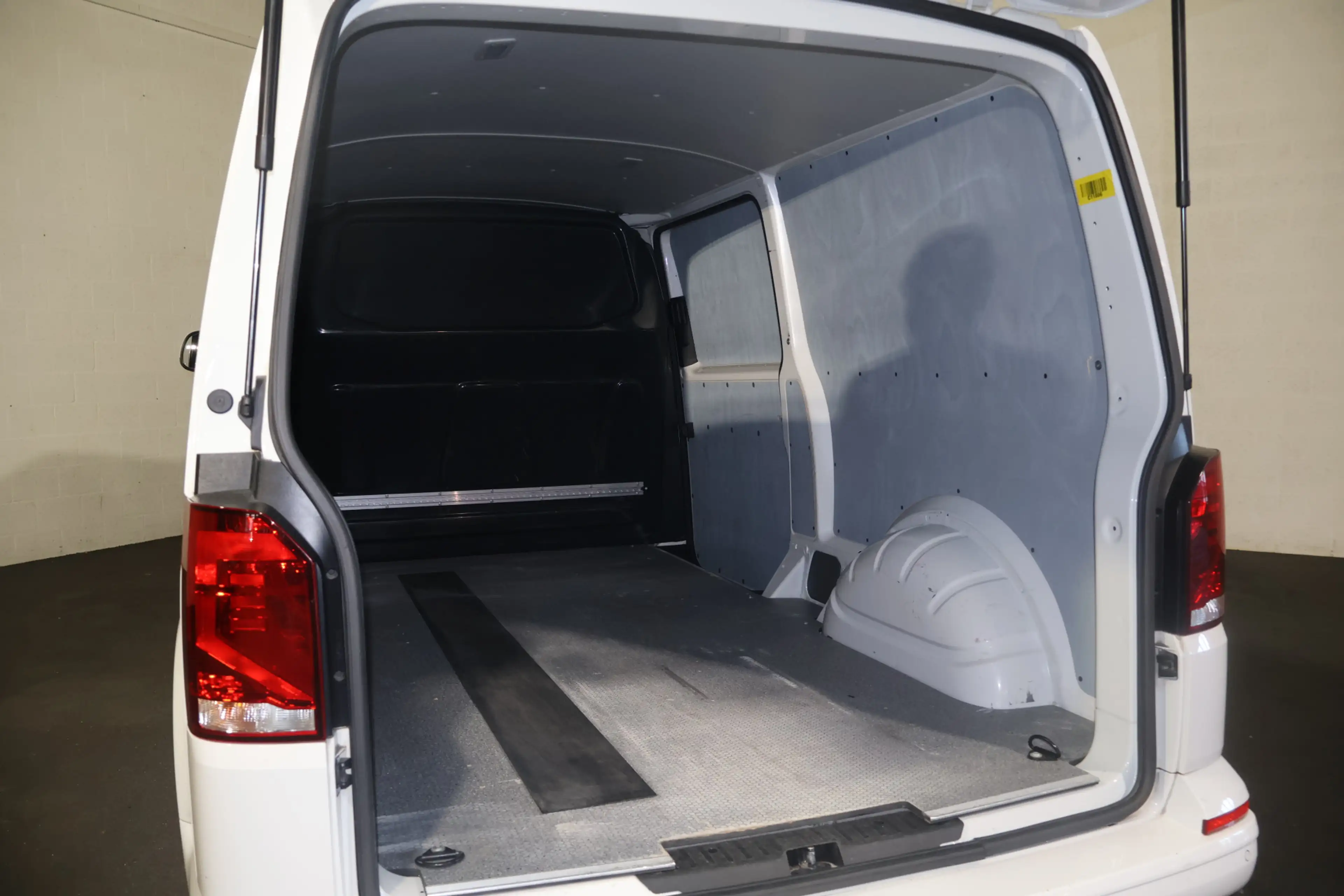 Volkswagen T6.1 Transporter 2.0 TDI 150pk Automaat L2 H1 — photo 15