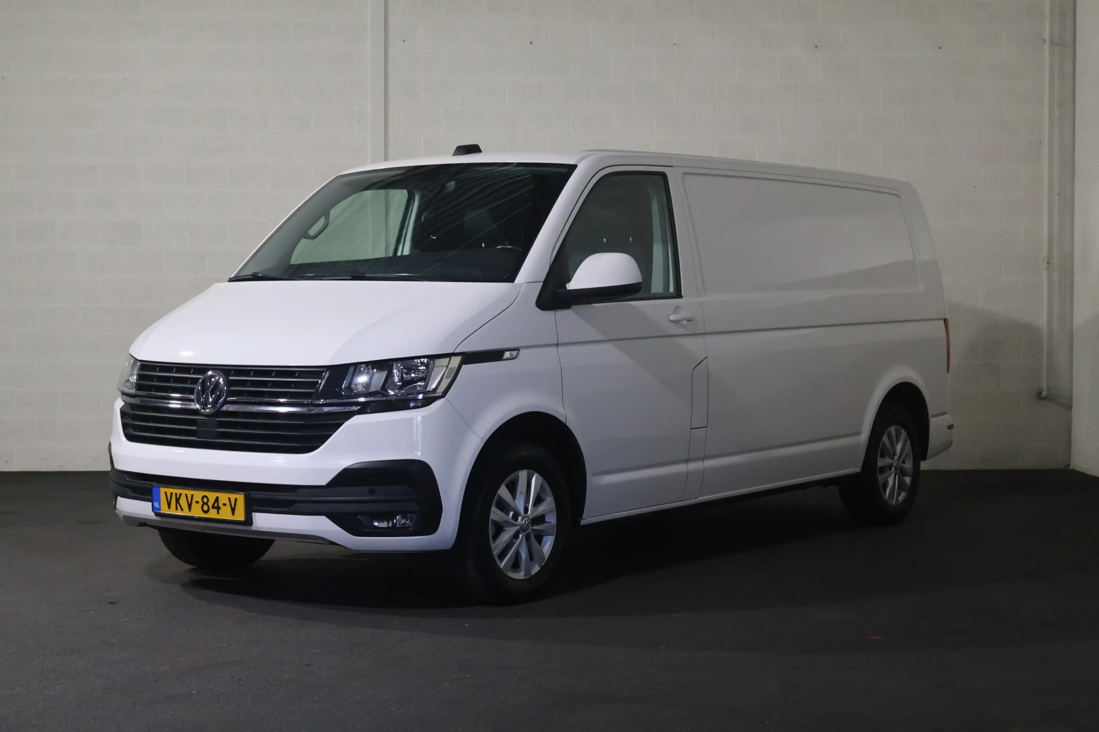 Volkswagen T6.1 Transporter 2.0 TDI 150pk Automaat L2 H1 — photo 4
