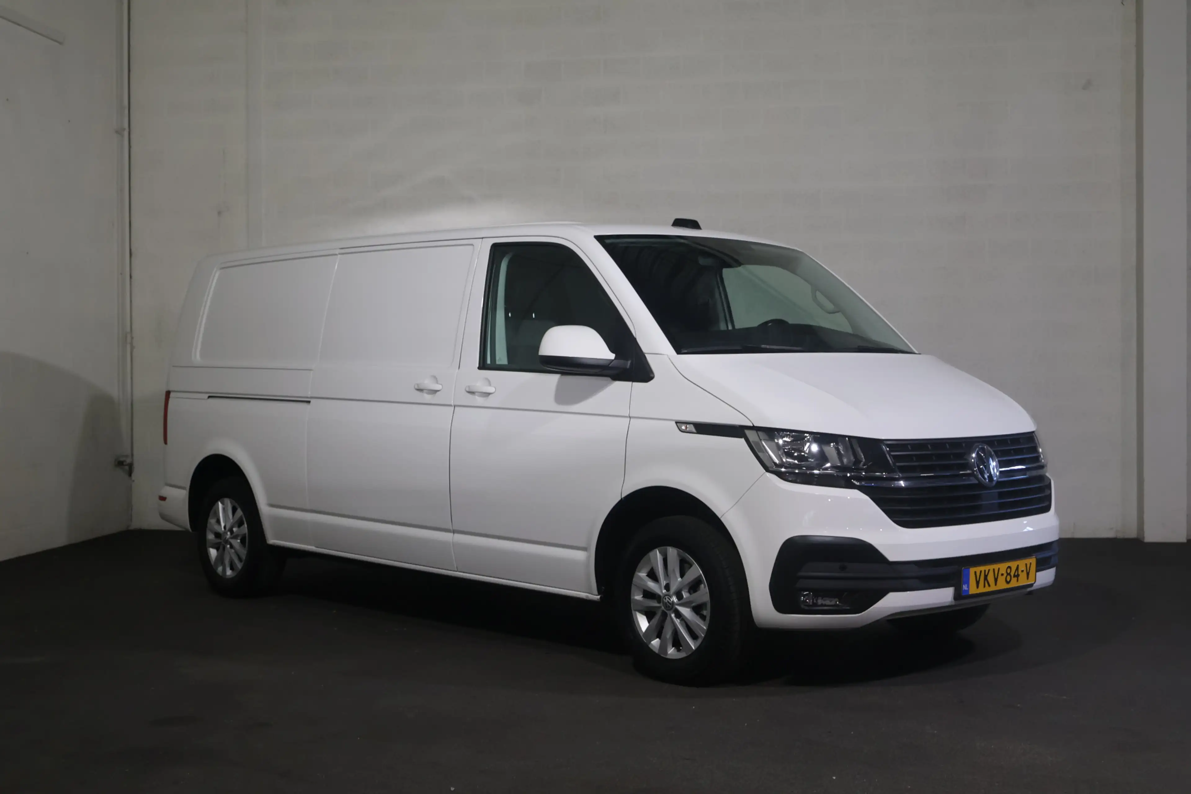 Volkswagen T6.1 Transporter 2.0 TDI 150pk Automaat L2 H1 — photo 6
