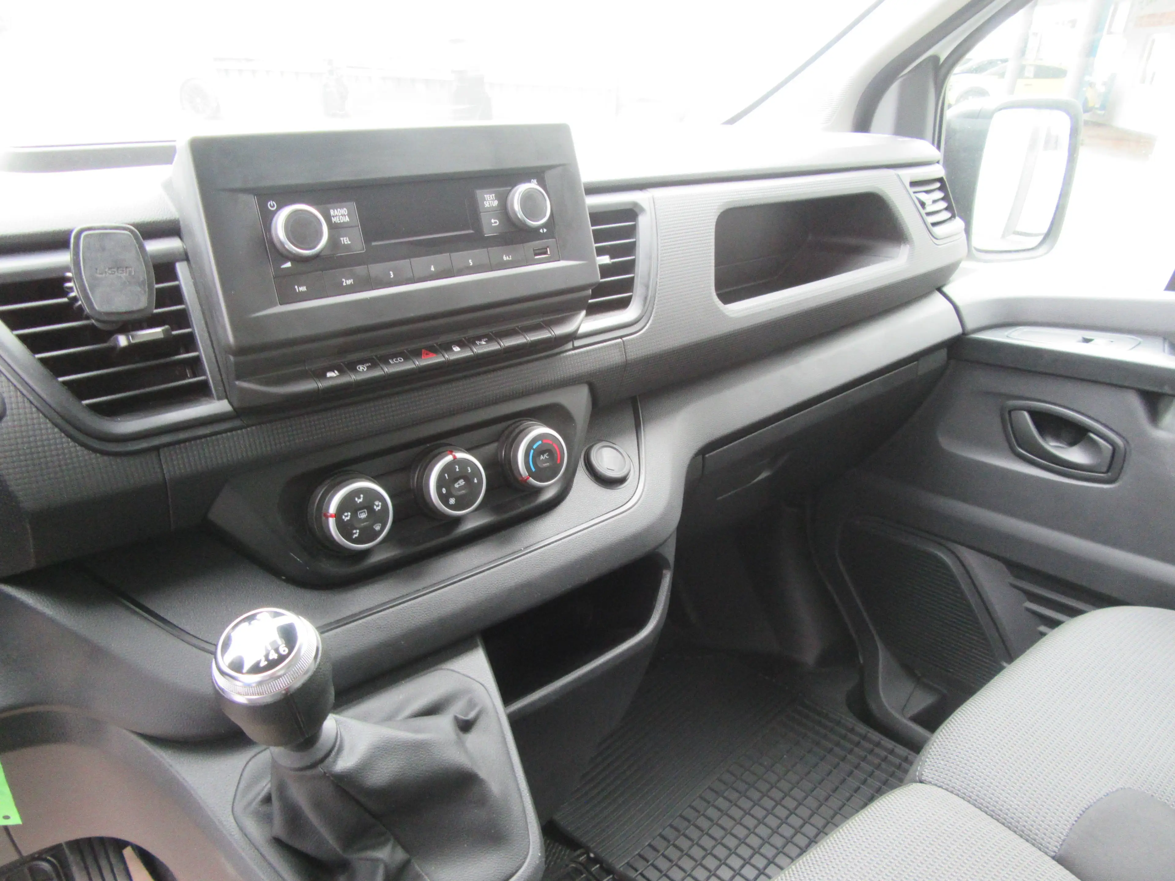 Nissan Primastar Kastenwagen L1H1 2,8t dCi 110 Acenta — photo 9