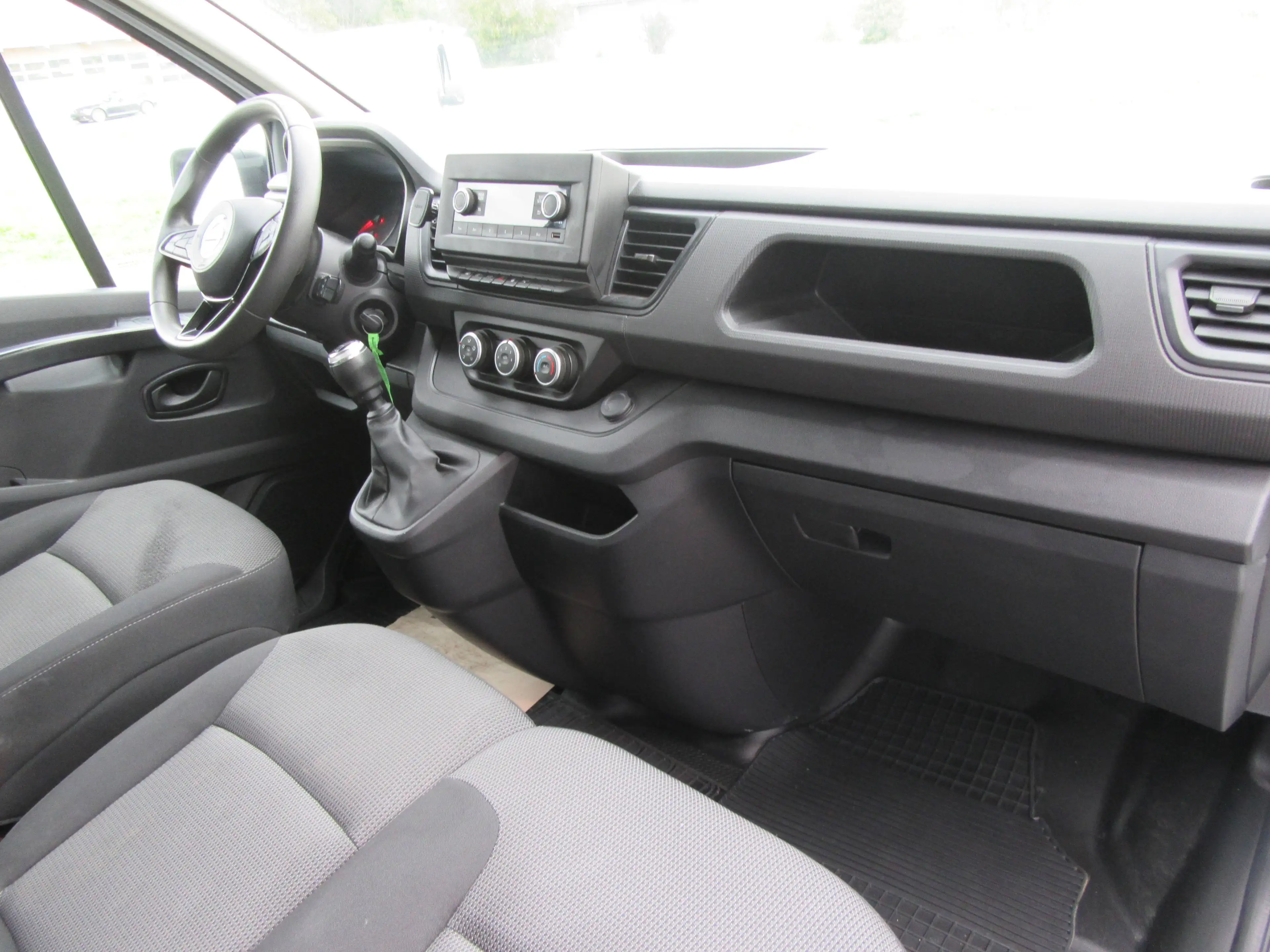 Nissan Primastar Kastenwagen L1H1 2,8t dCi 110 Acenta — photo 11