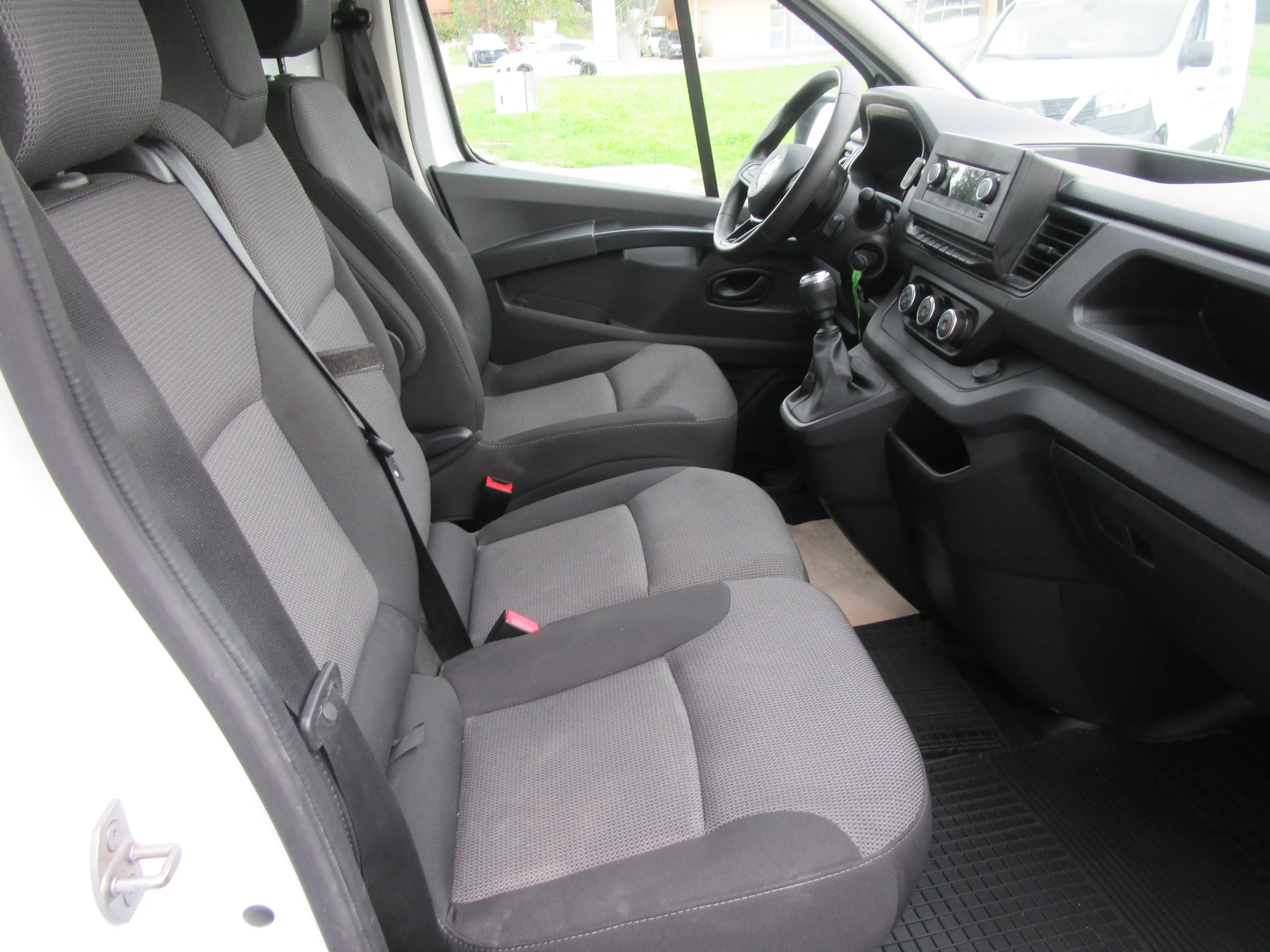 Nissan Primastar Kastenwagen L1H1 2,8t dCi 110 Acenta — photo 12