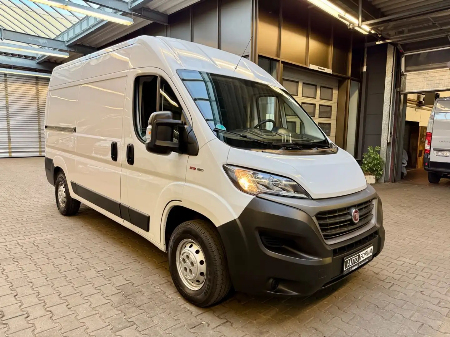Fiat Ducato 2.3 D L2H2 3-SITZER 3,0t 1.HAND Weiß - 2