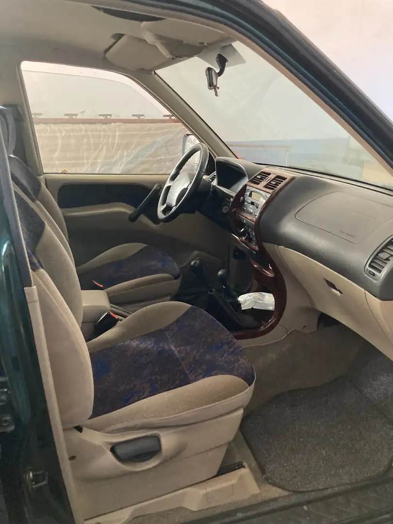 Nissan Terrano Terrano 5p 2.7 tdi Elegance Vert - 2