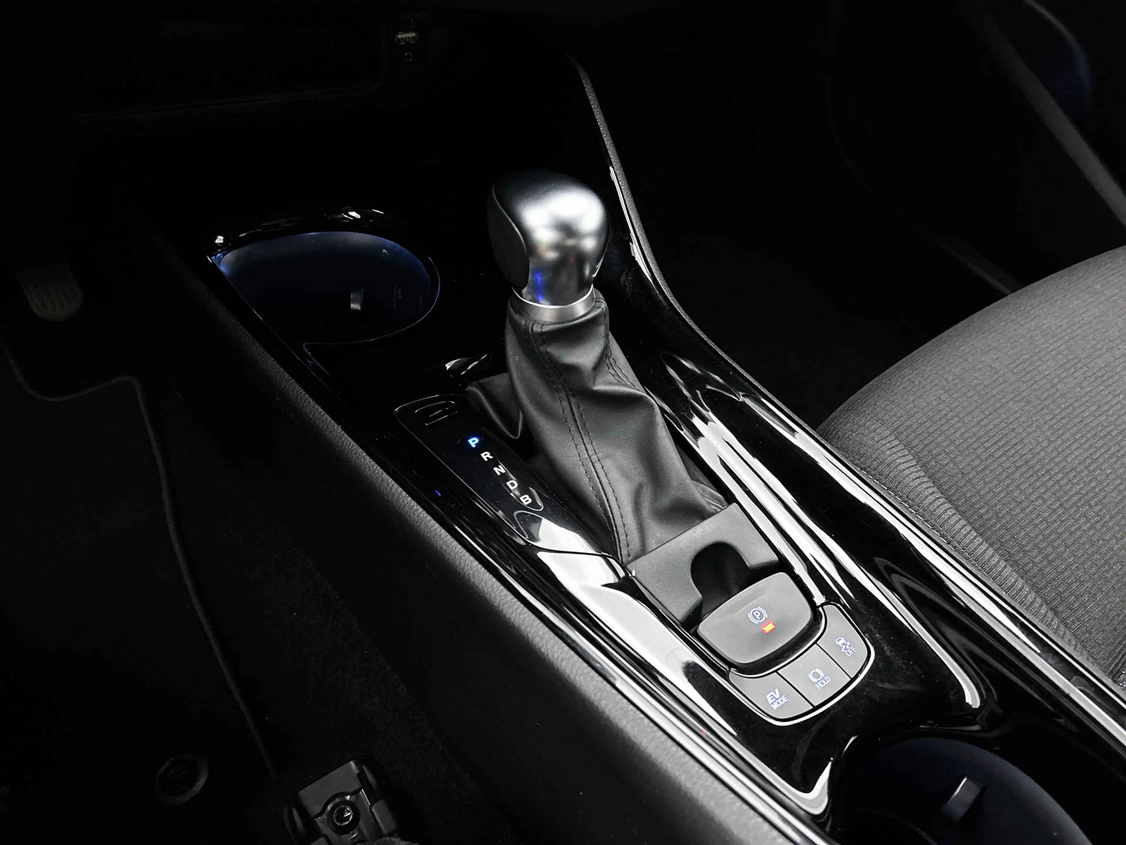 Toyota C-HR 1.8 Hybrid Style Ultimate | Navigatie | JBL | Stuu — photo 11