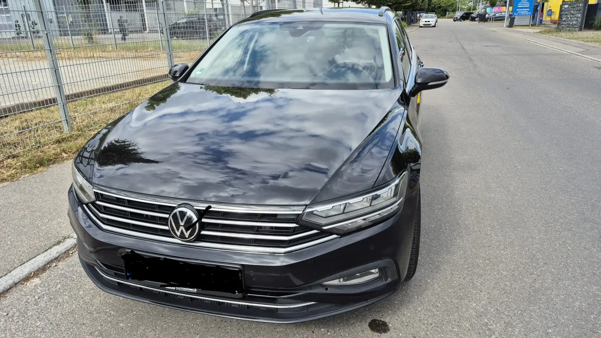 Volkswagen Passat Variant 2.0 TDI SCR DSG"Voll-LED"Navi"Temp"Sitzh"SHG" Schwarz - 1
