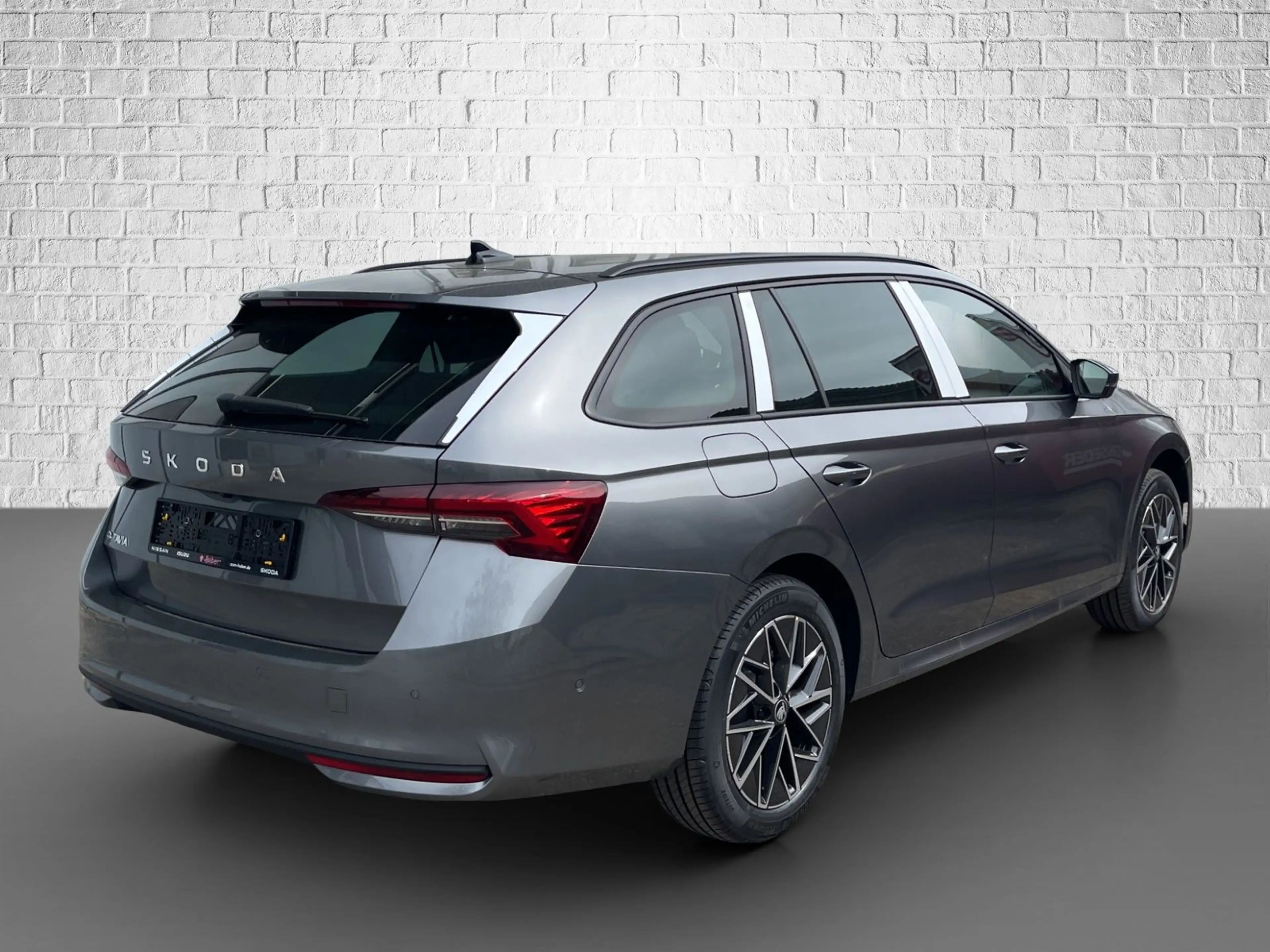 Skoda Octavia Combi 2.0 TDI DSG Automatik - Balance — photo 5