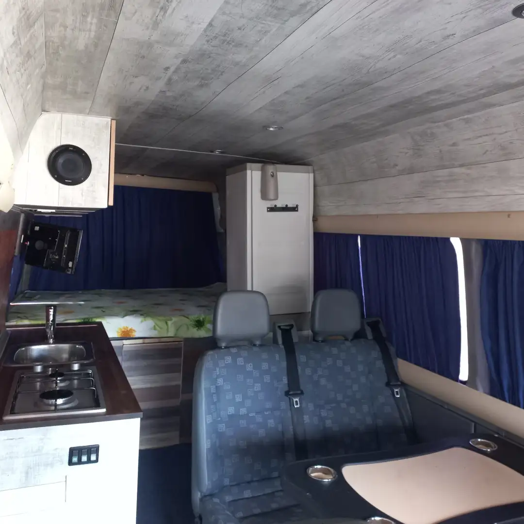 Mercedes-Benz Sprinter camper - 1