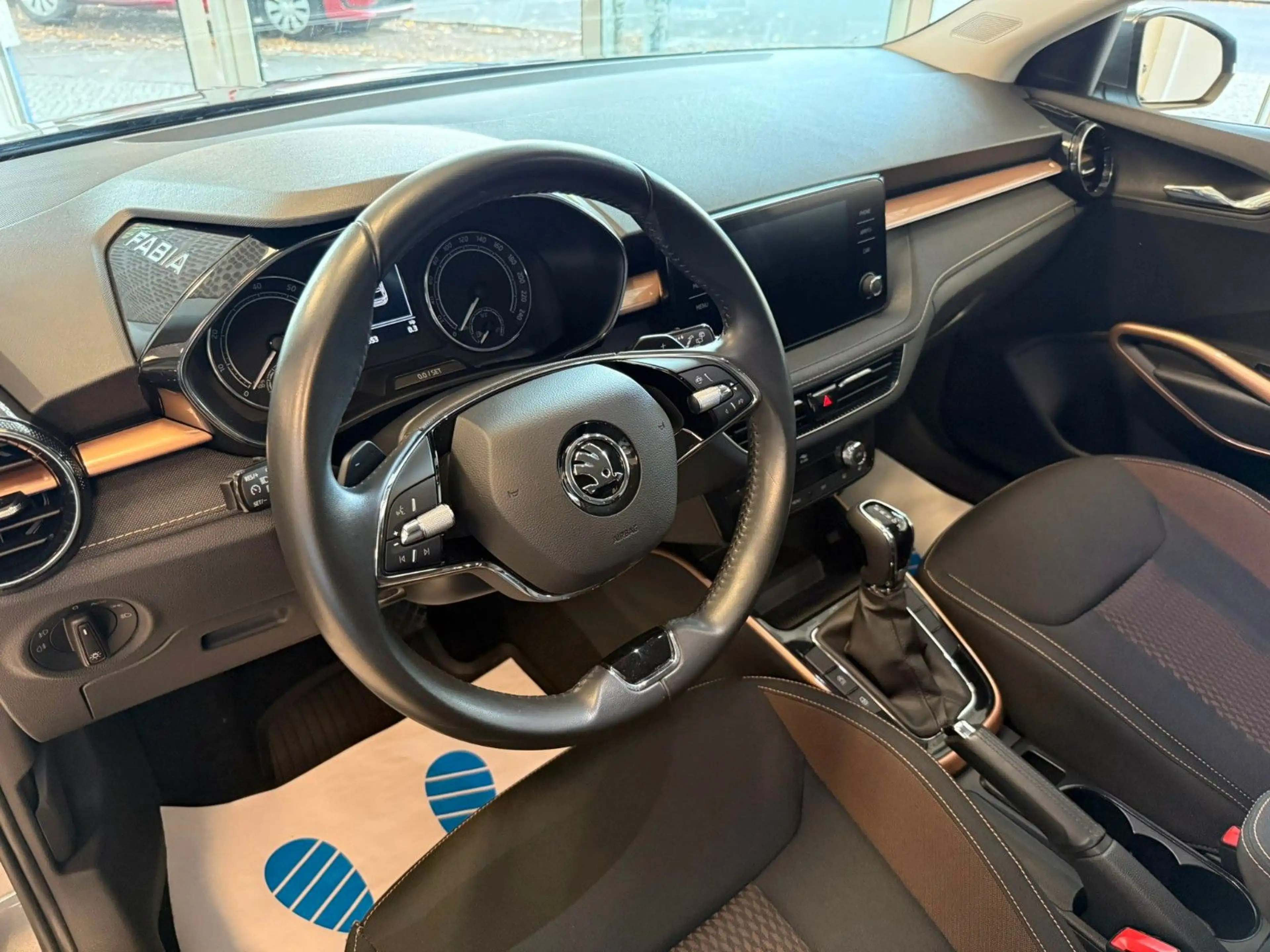 Skoda Fabia 1.0 TSI DSG Style — photo 11