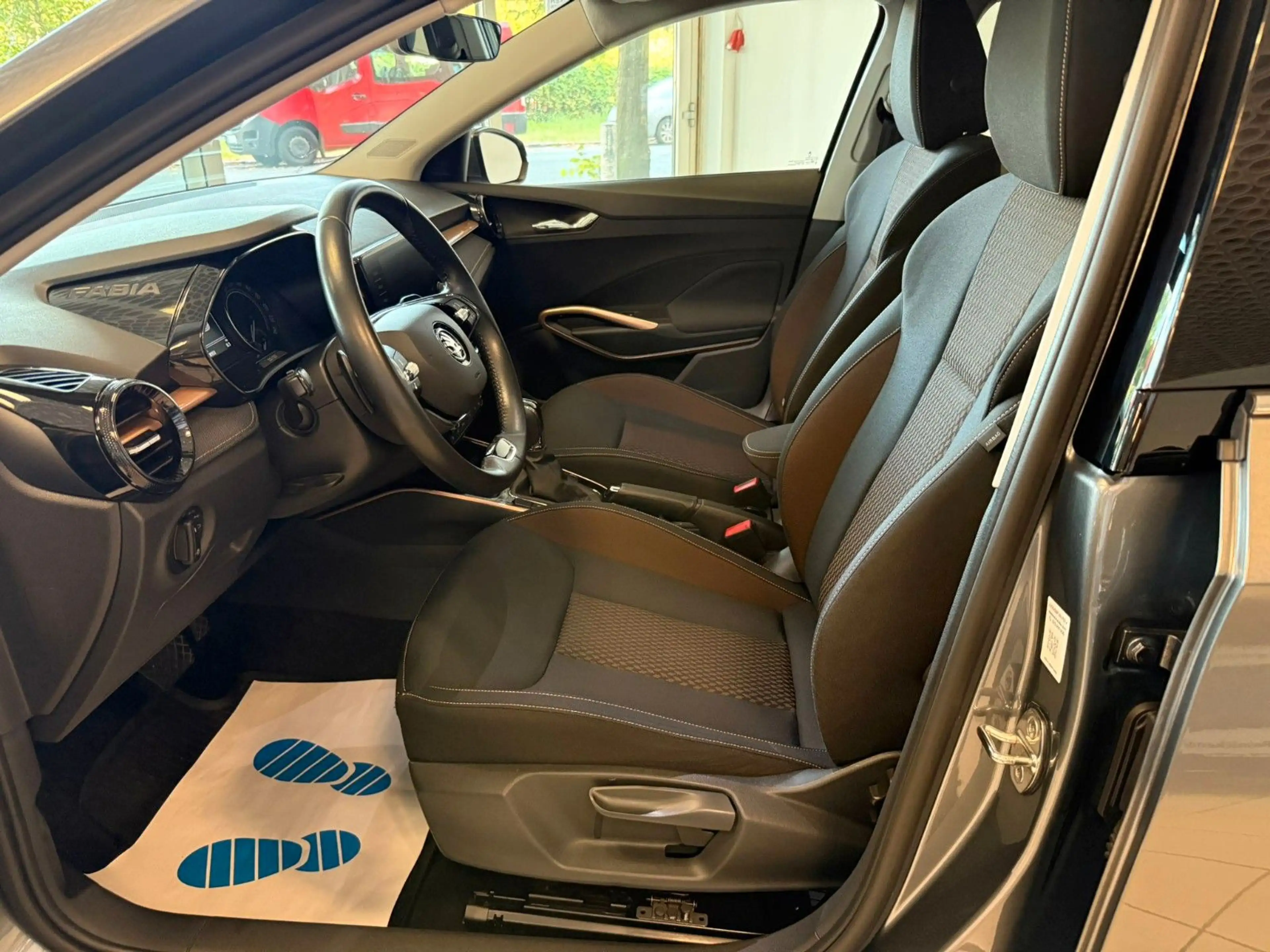 Skoda Fabia 1.0 TSI DSG Style — photo 12