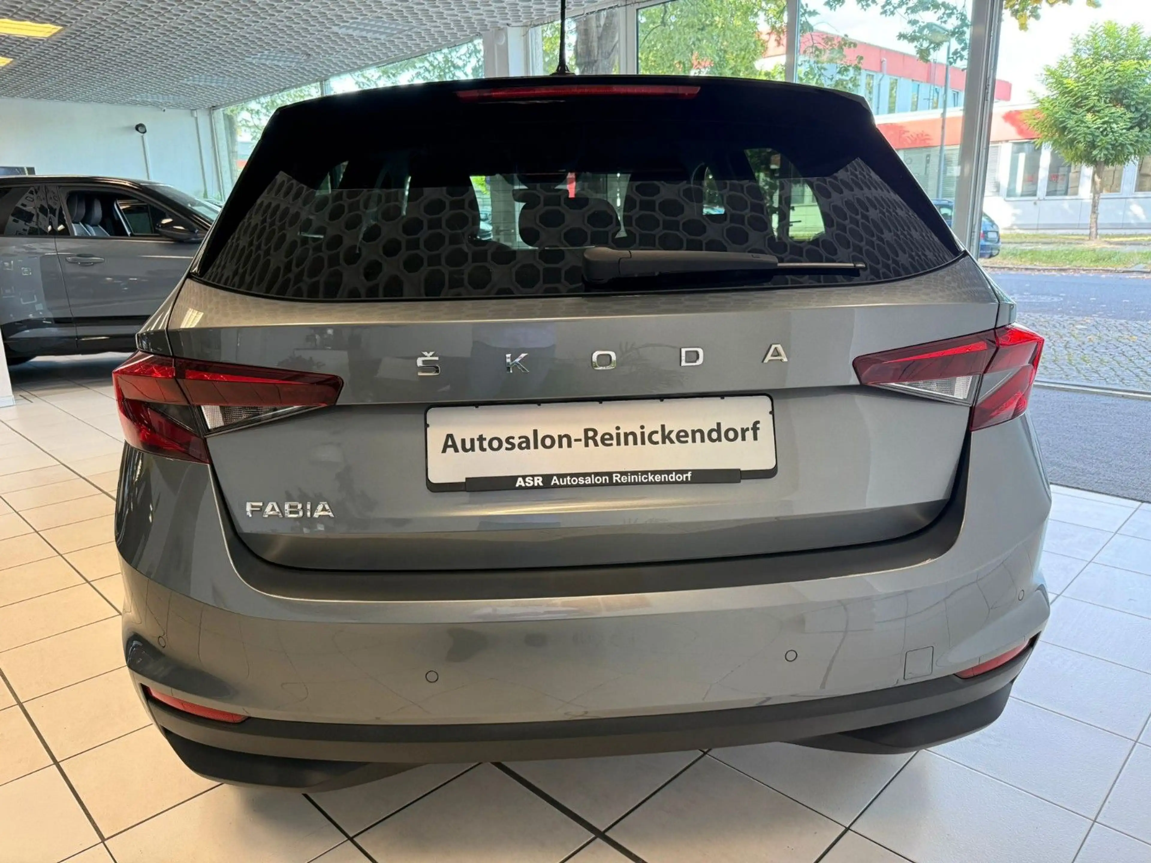 Skoda Fabia 1.0 TSI DSG Style — photo 8