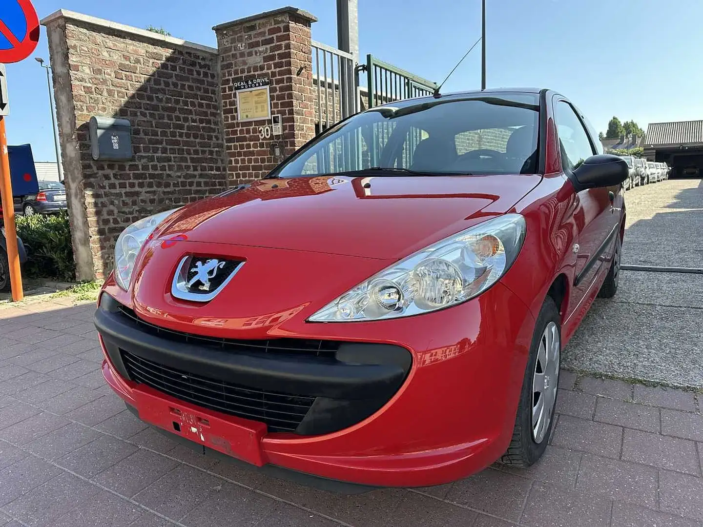 Peugeot 206 + 1.1 I MET 81DKM EDITION Rood - 1