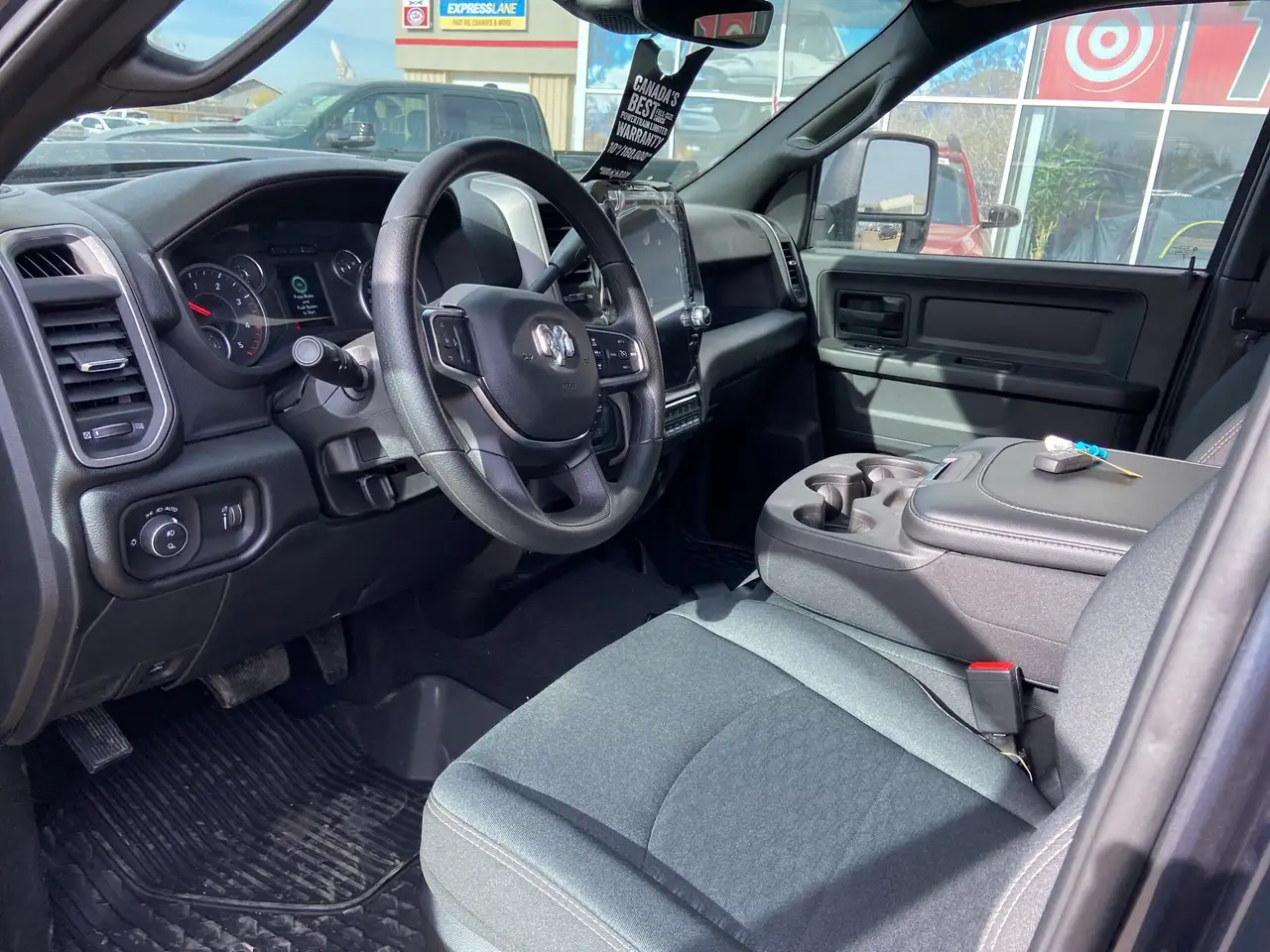 RAM 2500 снимка RAM 2500