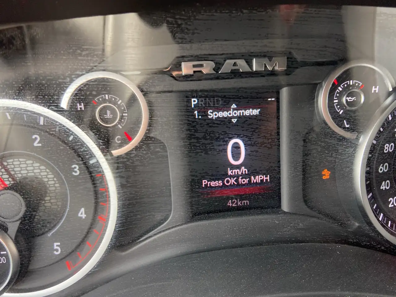 RAM 2500 снимка RAM 2500