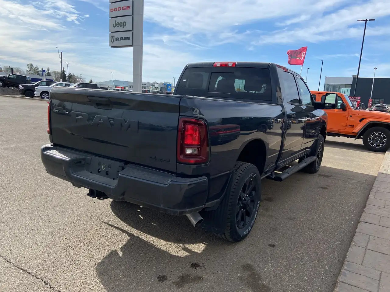 RAM 2500 снимка RAM 2500