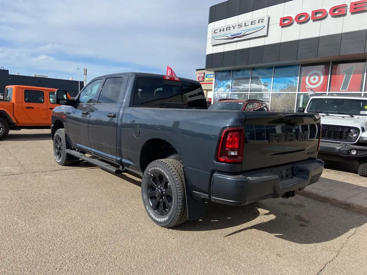 RAM 2500 снимка RAM 2500