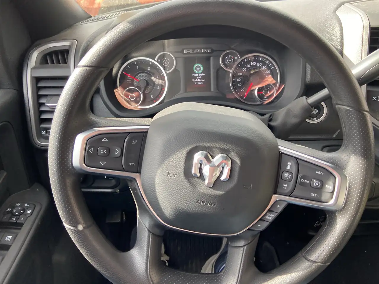 RAM 2500 снимка RAM 2500