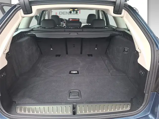 BMW 5 Series view 12