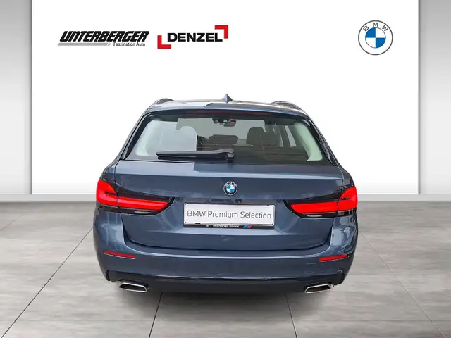 BMW 5 Series view 5