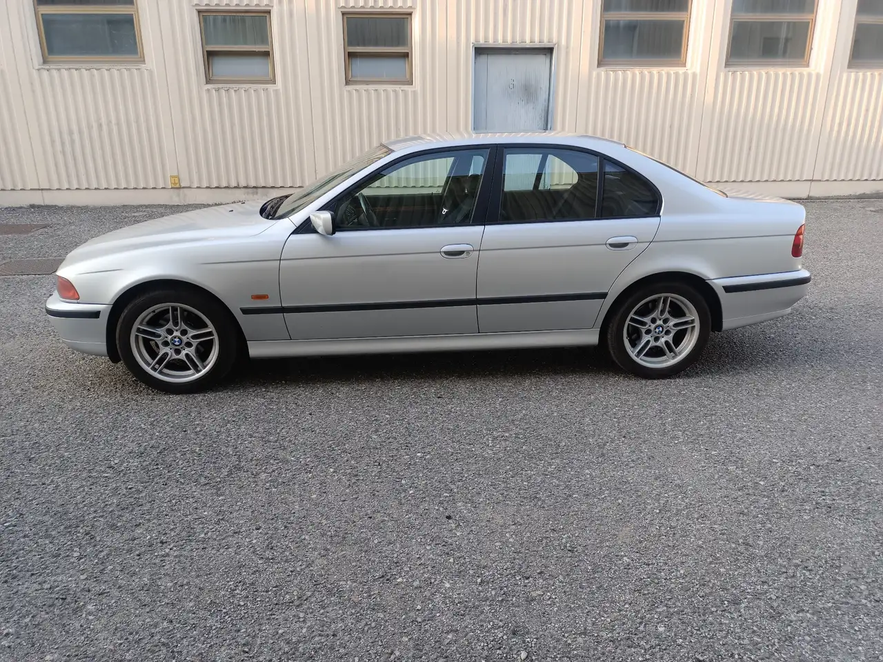 BMW 528i, foto 3
