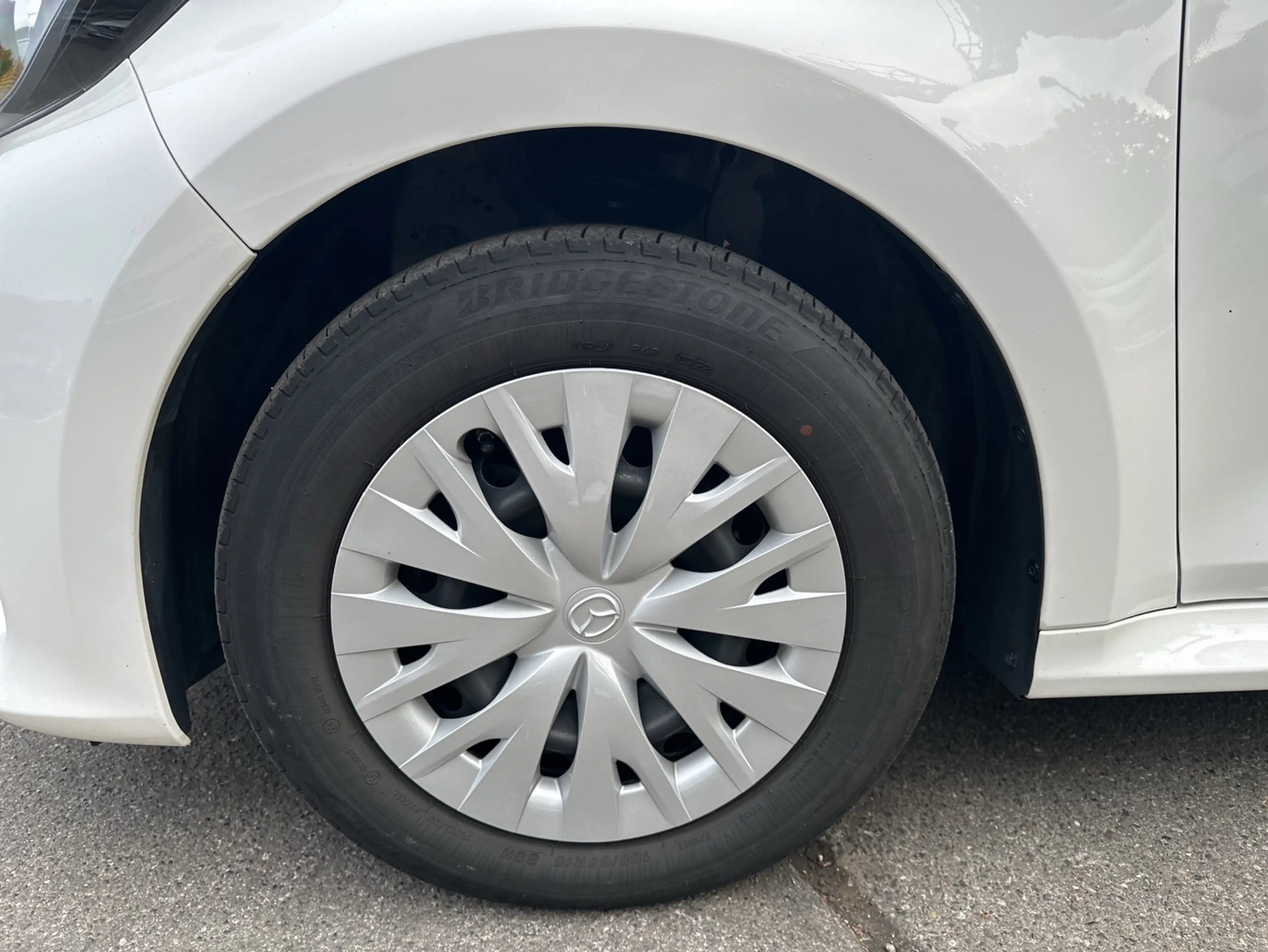 Mazda 2 Hybrid 1.5L VVT-i 116 PS AT FWD AL-PURE — photo 9
