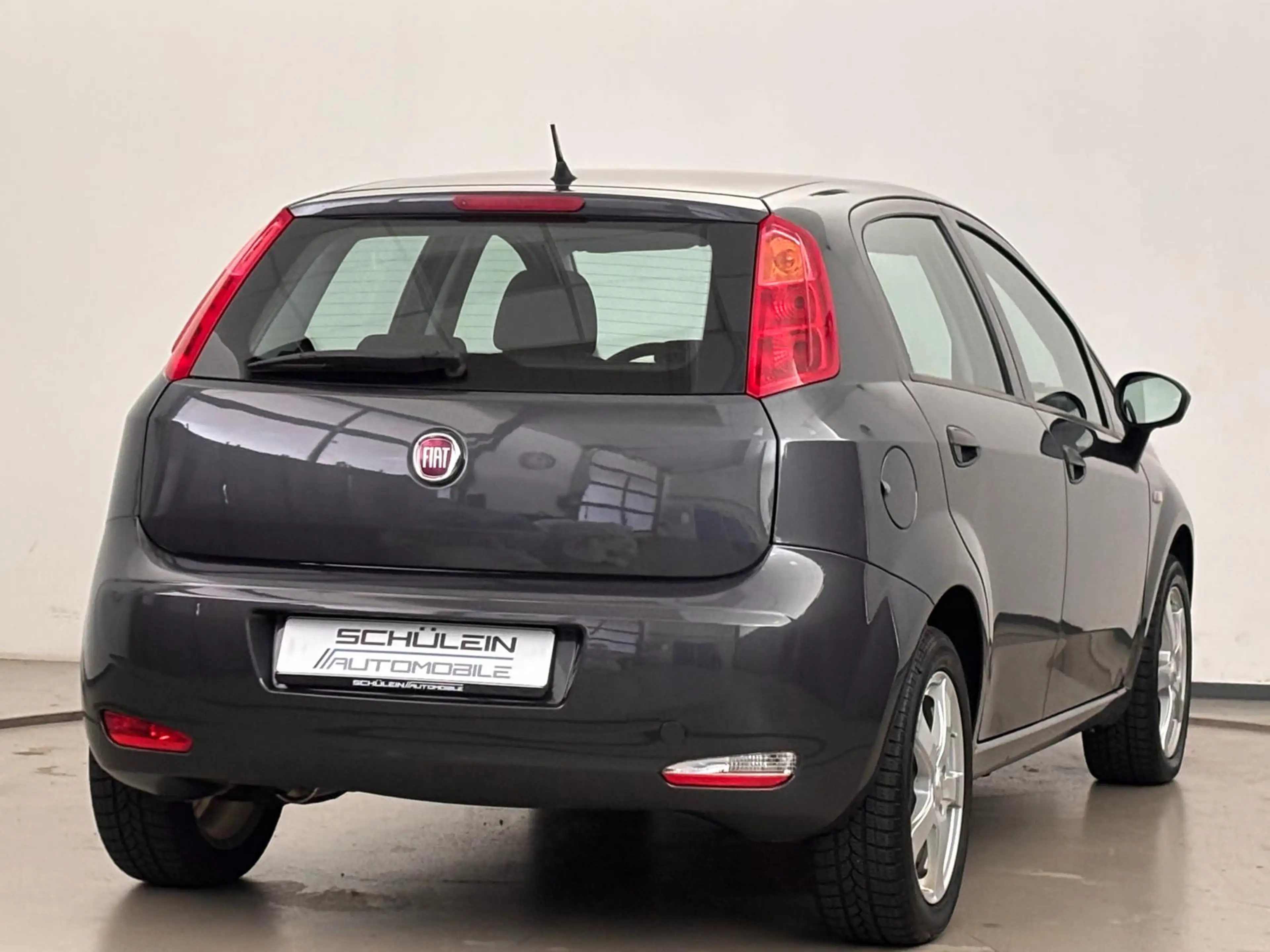 Fiat Punto *Klimaautomatik*BT*Alu* — photo 7