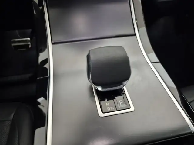 Land Rover Range Rover Evoque view 10