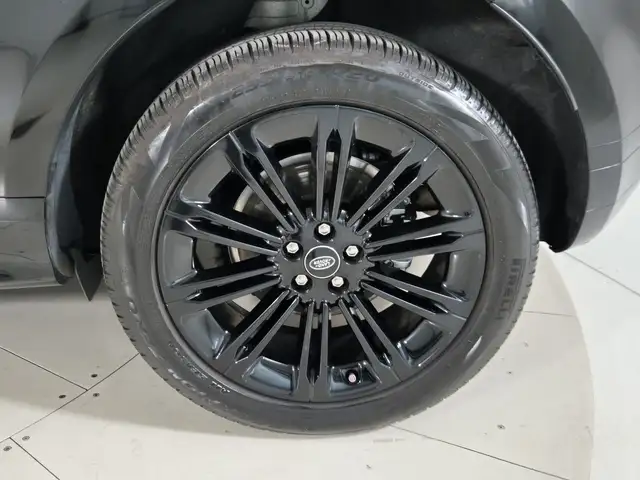 Land Rover Range Rover Evoque view 9