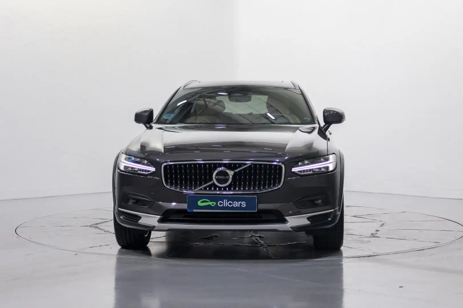 Volvo V90 Cross Country B4 Pro AWD Aut. Plateado - 2