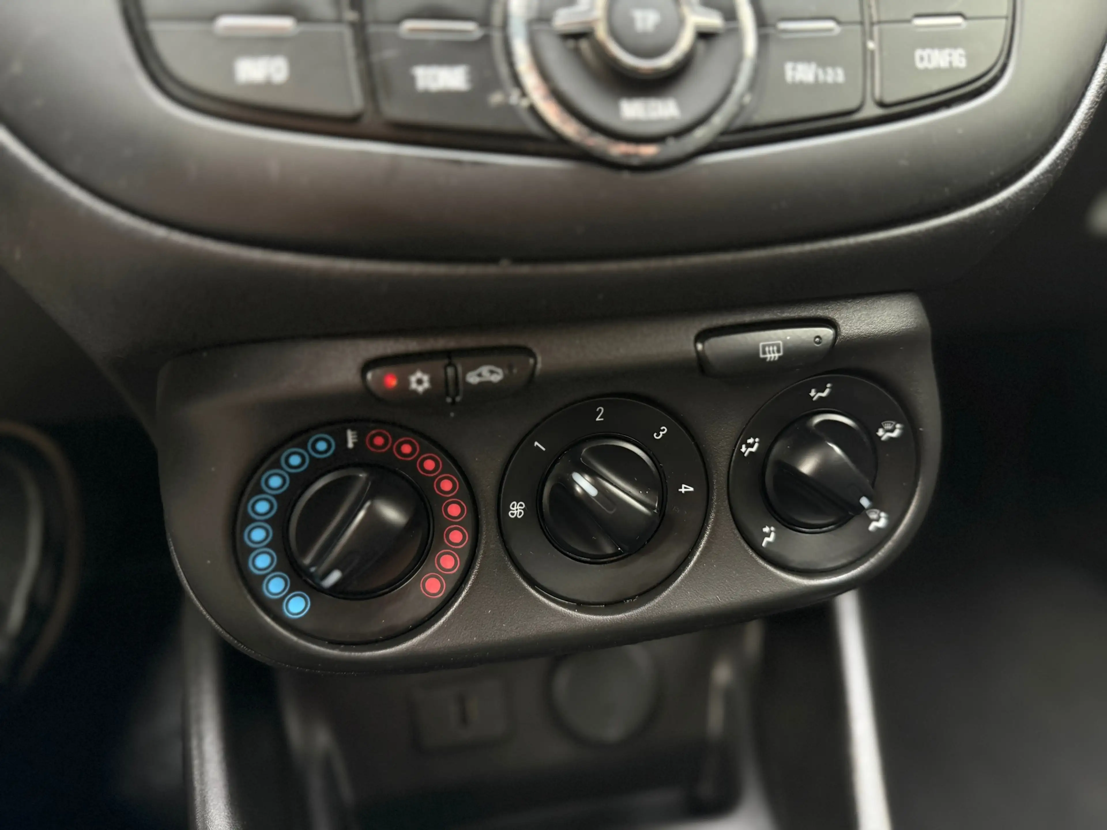 Opel Corsa 1.4 Edition*CRUISE*AIRCO*APK*NAP*ELKT-RAAM — photo 14