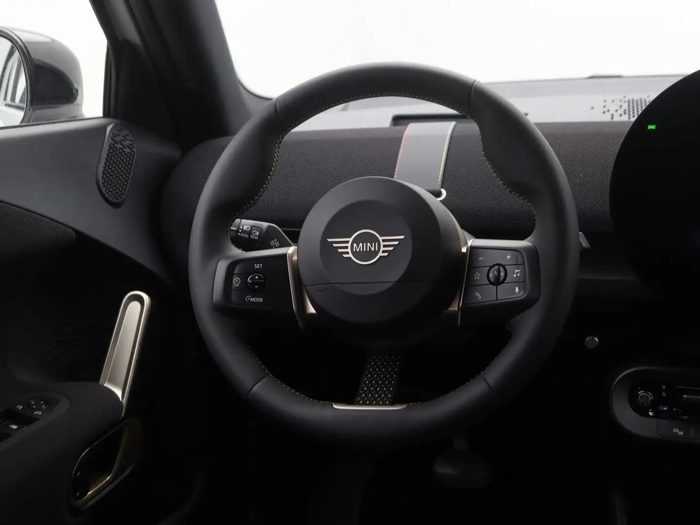 MINI Aceman SE Classic Pakket XS PRIVATE LEASE EUR 475,- (48 m Weiß - 2