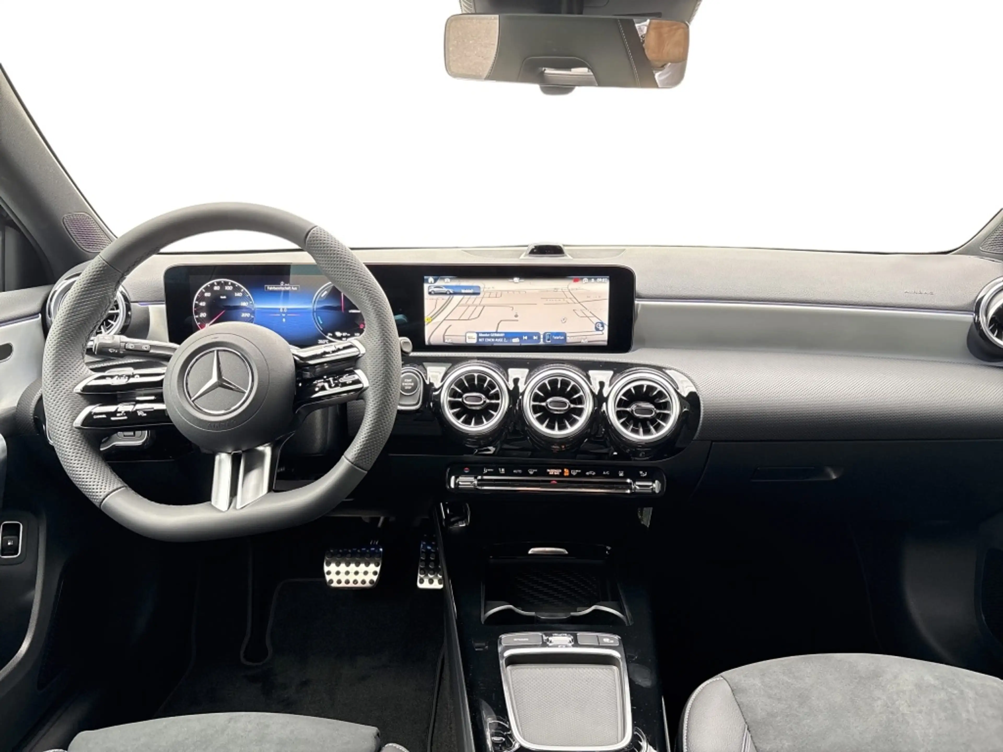 Mercedes-Benz A 250 e Special-Edition AMG Sound Multibeam 19" — photo 8