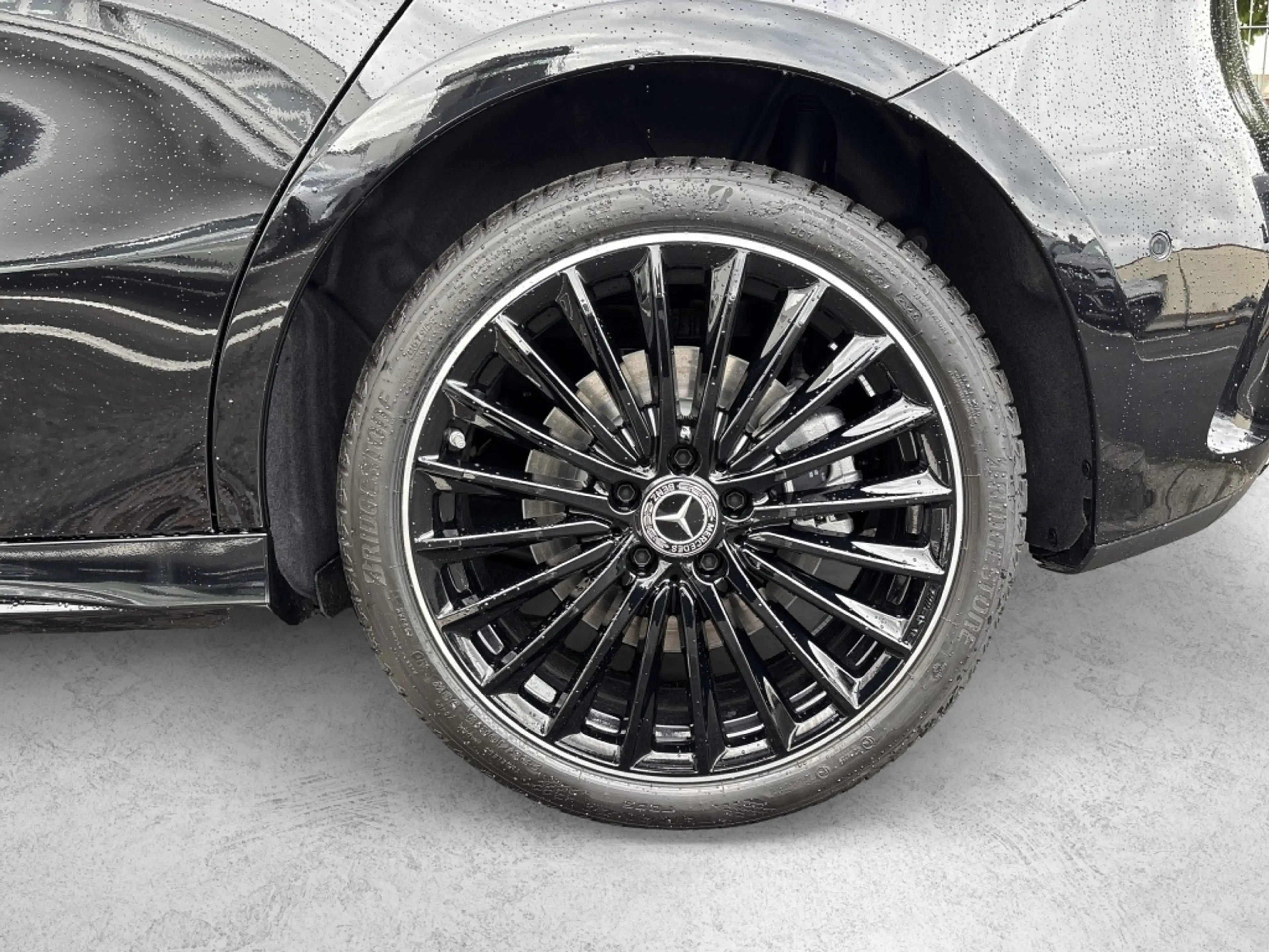 Mercedes-Benz A 250 e Special-Edition AMG Sound Multibeam 19" — photo 4