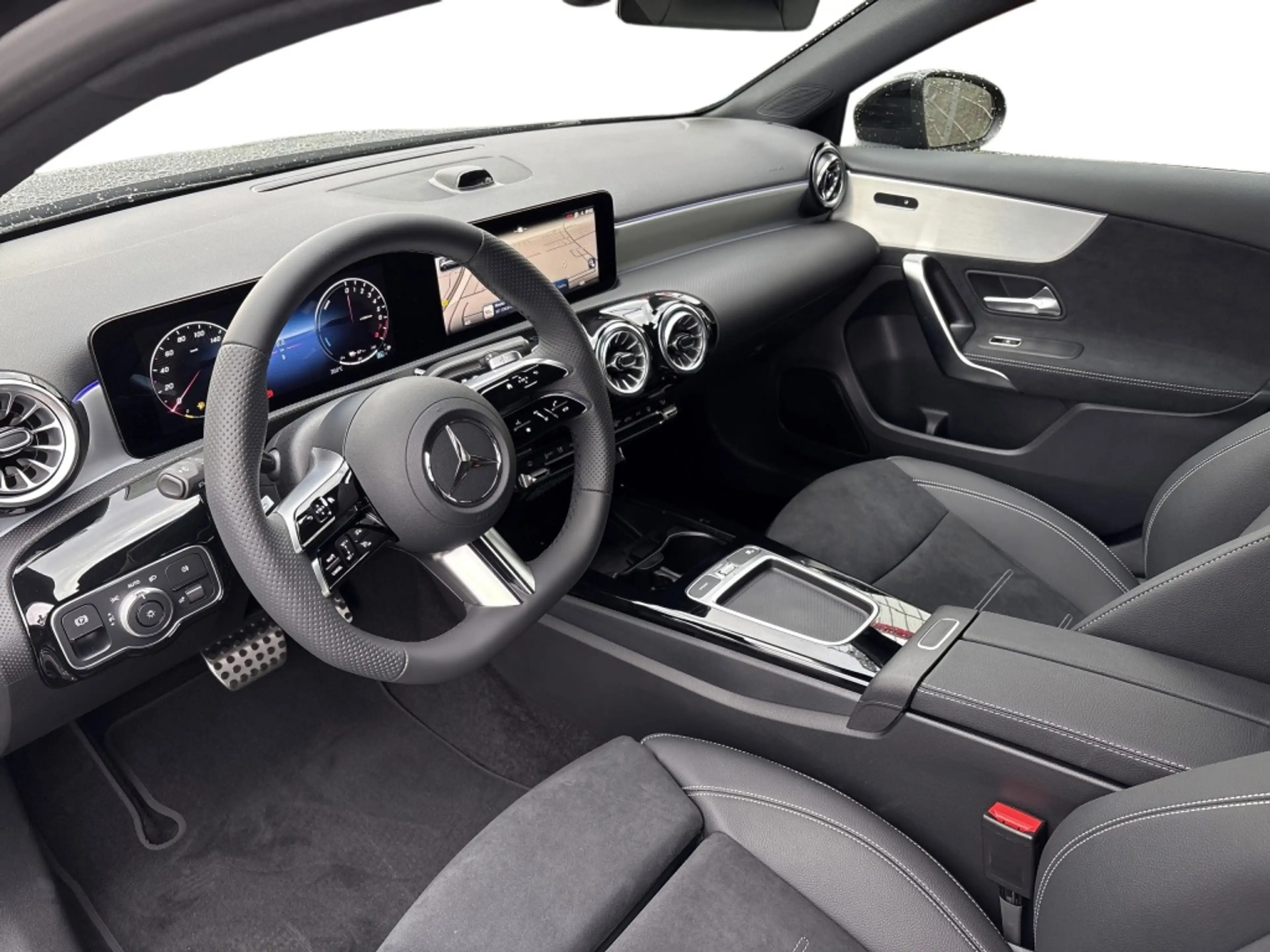 Mercedes-Benz A 250 e Special-Edition AMG Sound Multibeam 19" — photo 9