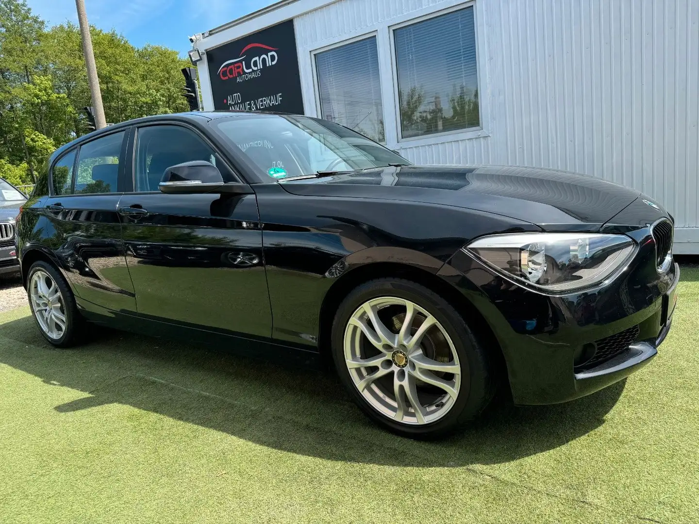 BMW 116 Baureihe 1 Lim. 5-trg. 116 i Voll BMW S.heft Schwarz - 1