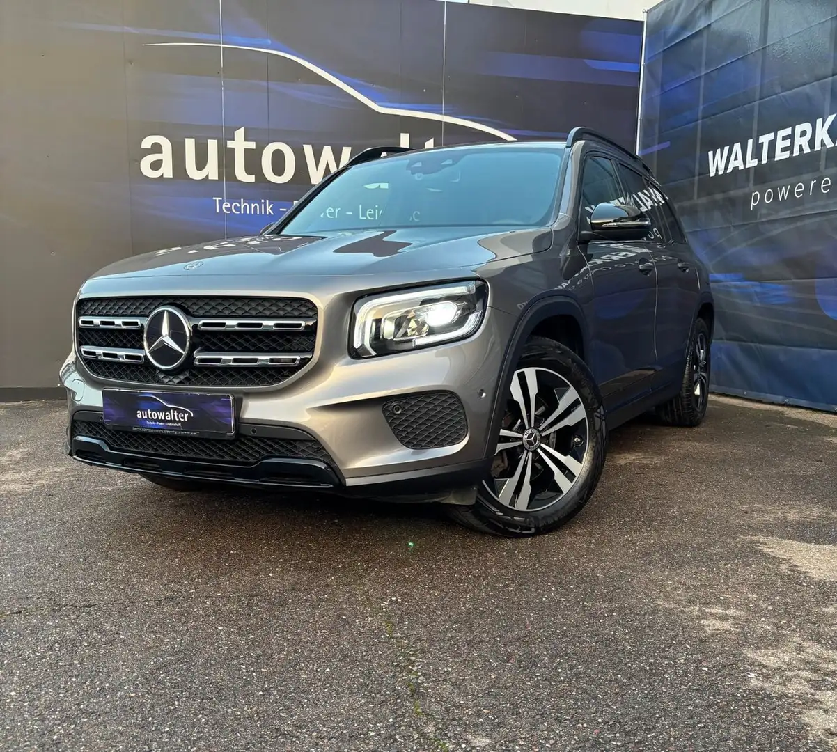 Mercedes-Benz GLB 250 Progressive 4Matic Gris - 1