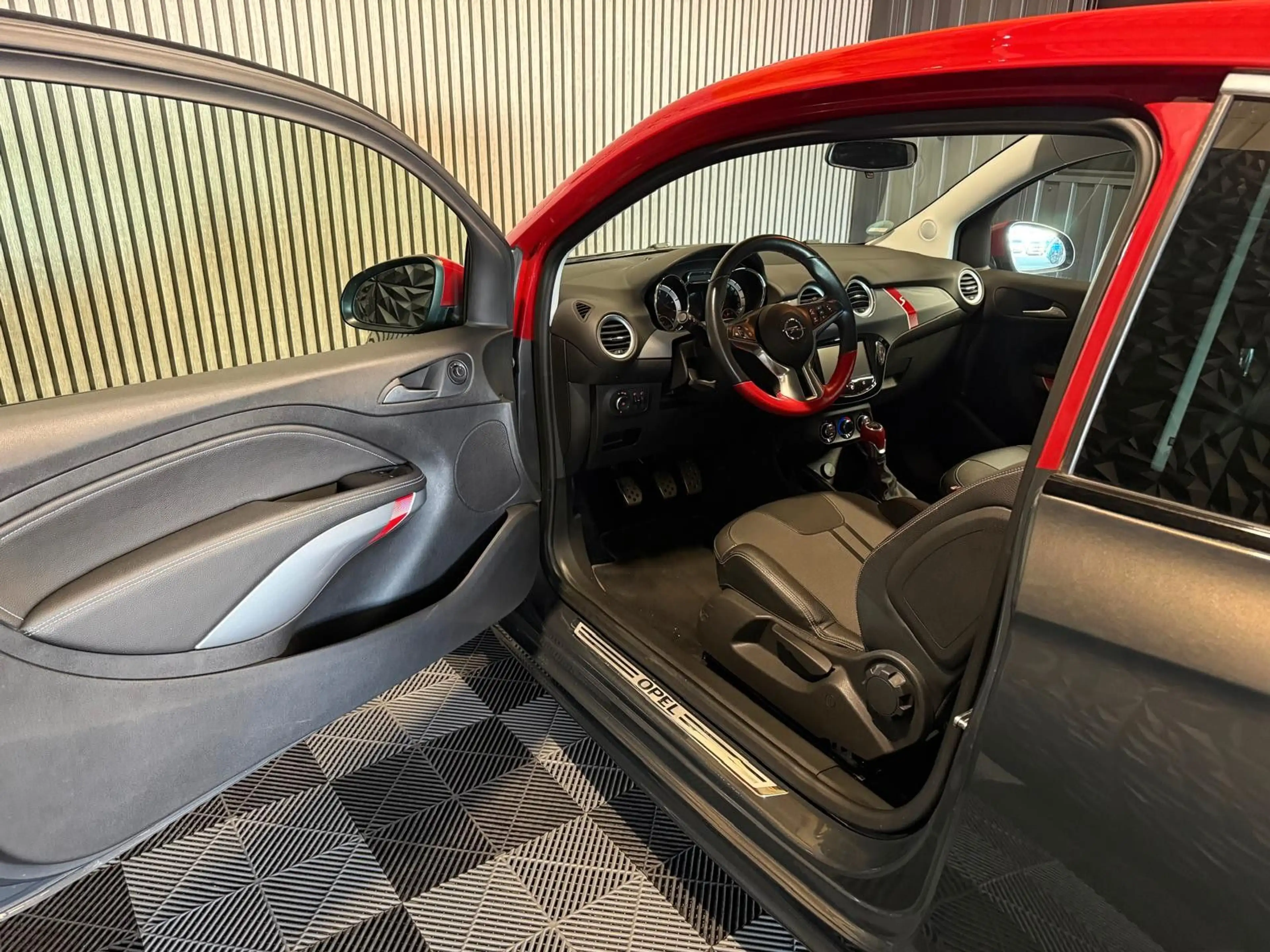 Opel Adam S 150PS Sitz&Lenkradhzg — photo 4
