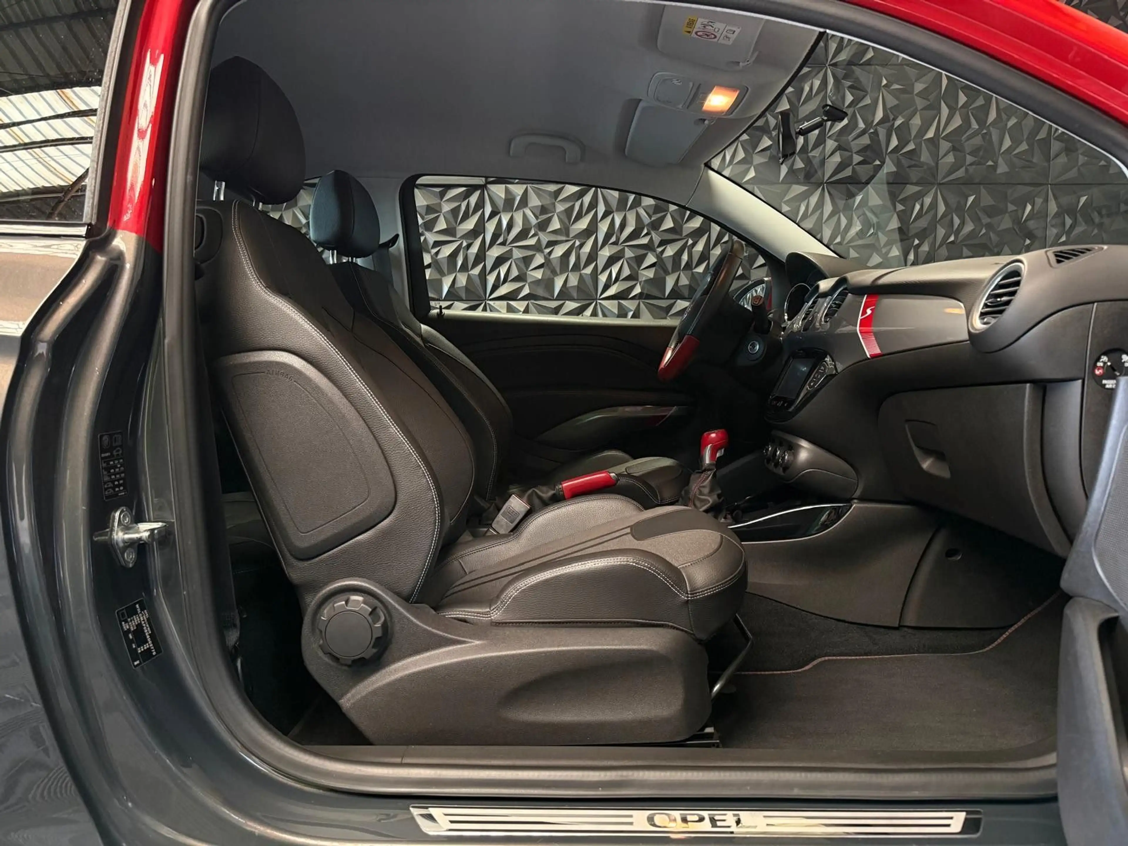 Opel Adam S 150PS Sitz&Lenkradhzg — photo 11