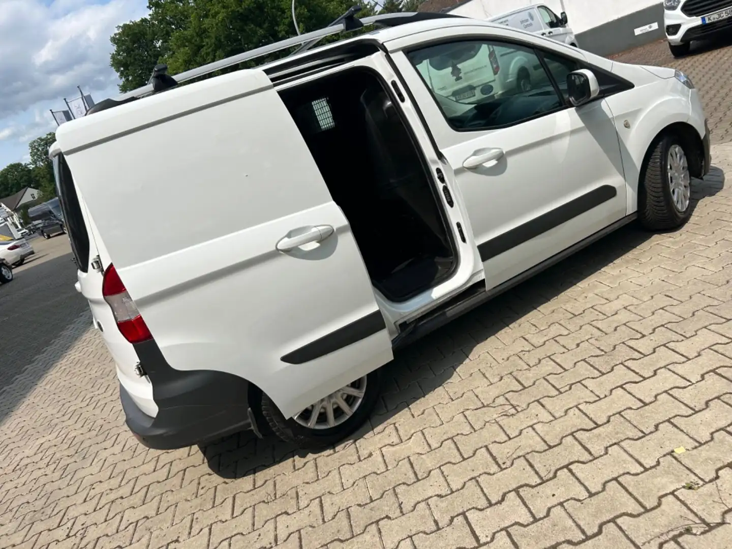 Ford Transit Courier *Klima*Navi*Euro6* Weiß - 1