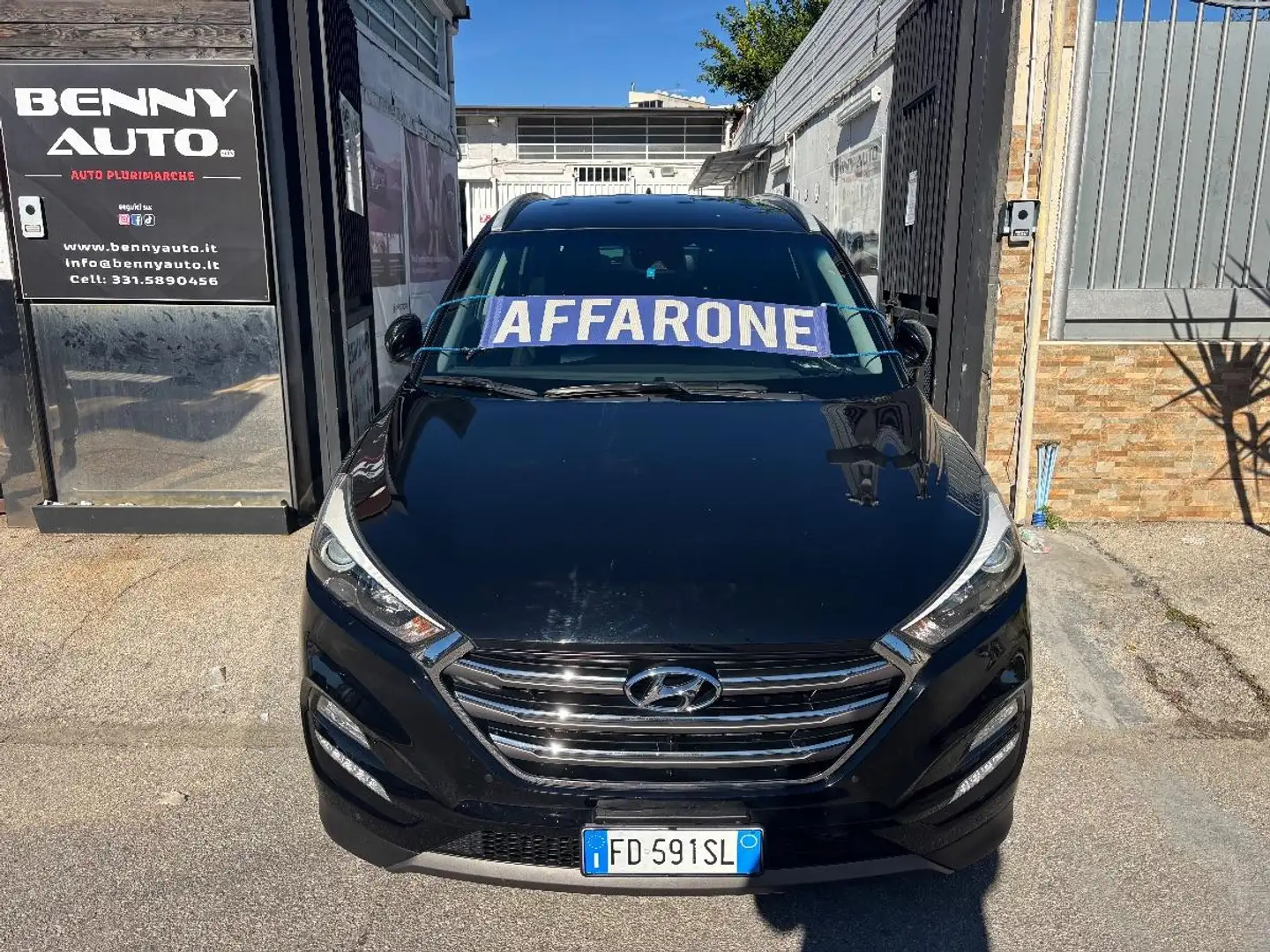 Hyundai TUCSON 1.7 CRDi DCT XPossible Gris - 1
