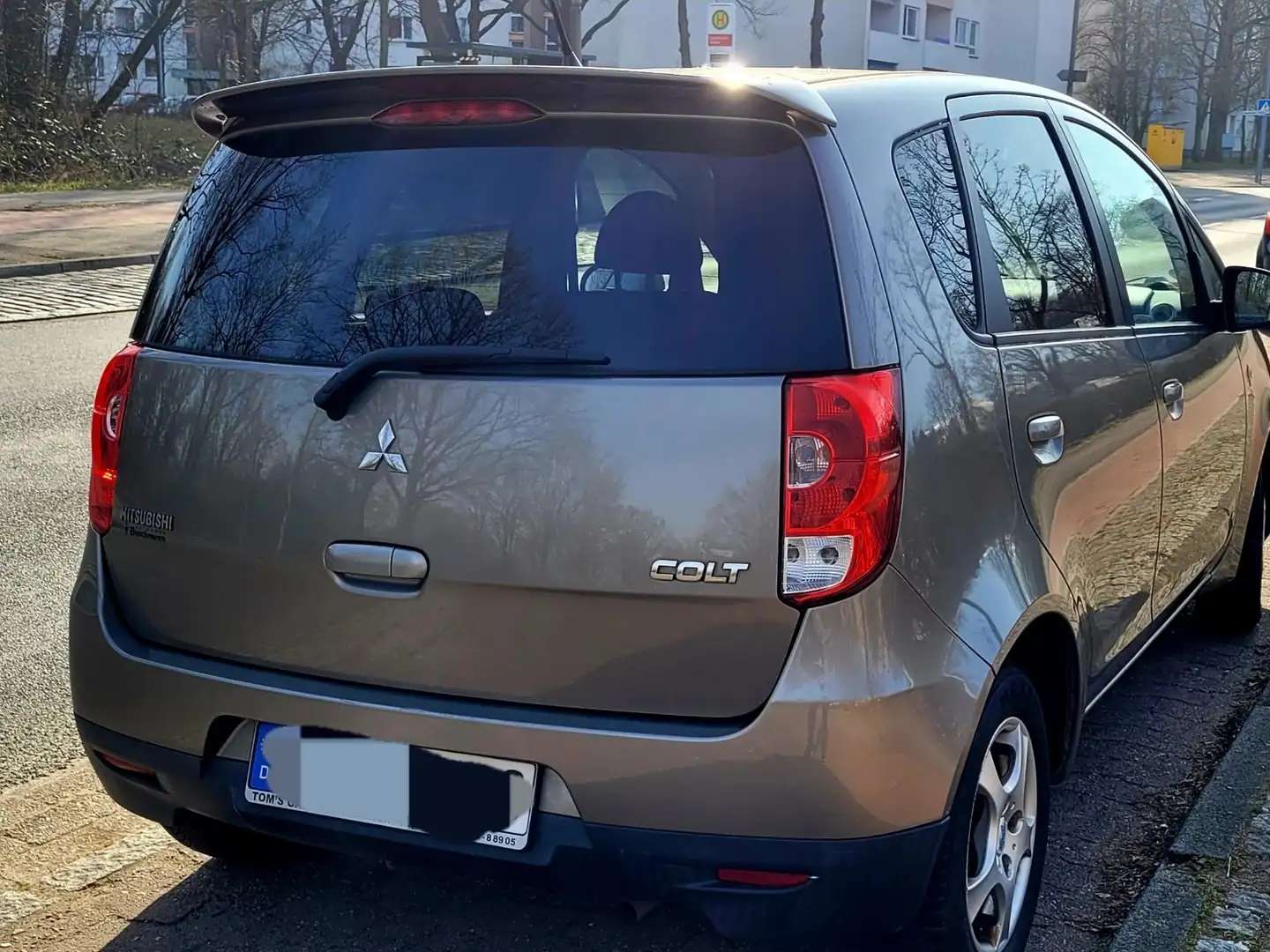 Mitsubishi Colt Intense Grau - 2