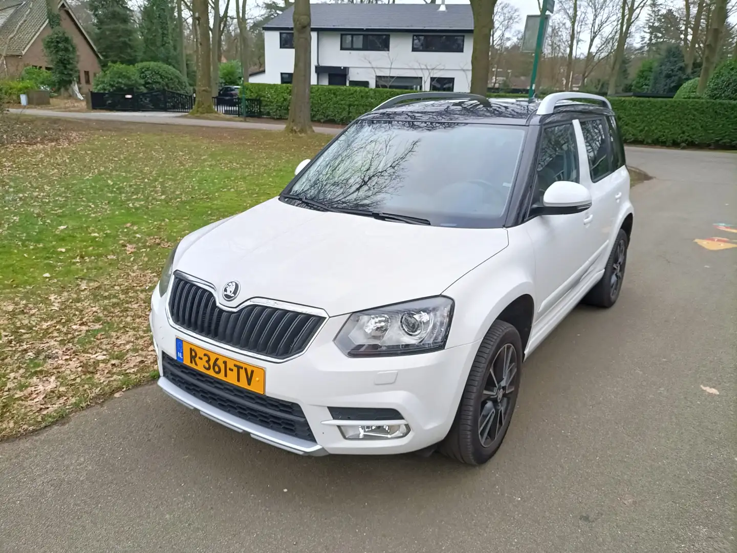 Skoda Yeti 1.2 elegance White - 2