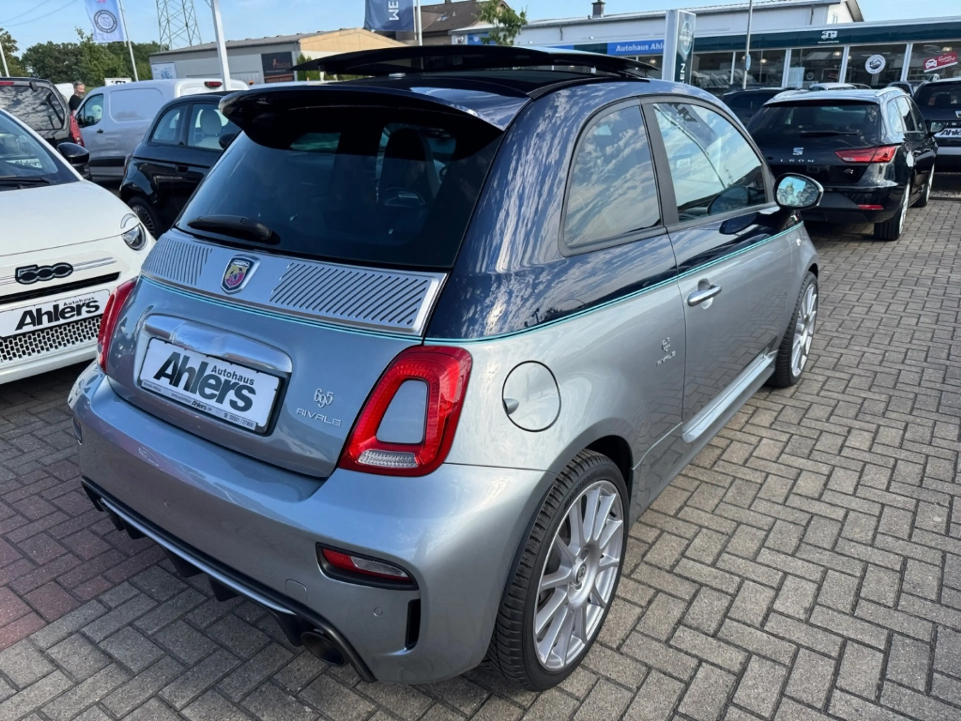 Abarth 695 Rivale+XENON+SKYDOME+NAVI+CARBON+AKRAPOVIC+ — photo 10