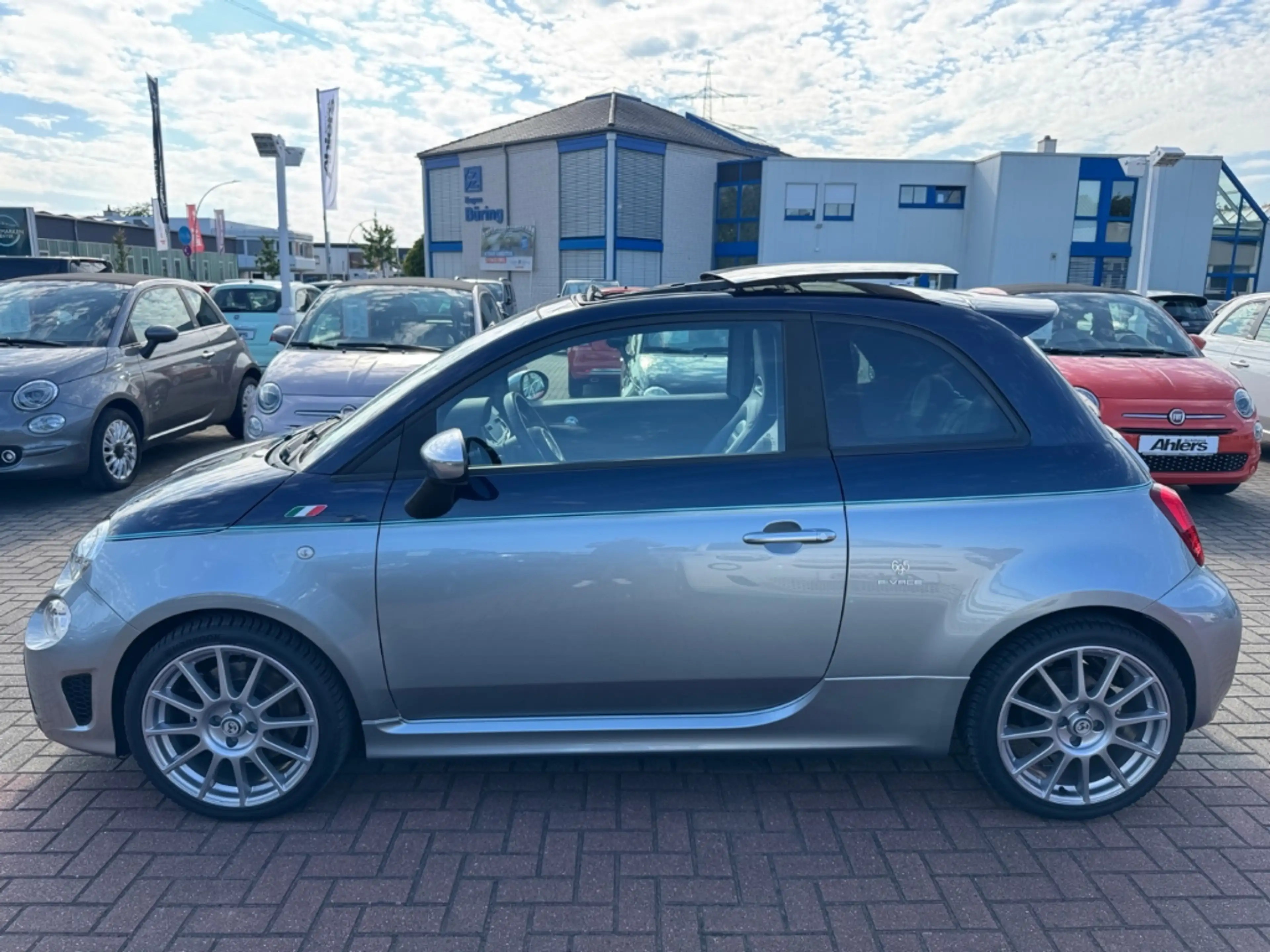 Abarth 695 Rivale+XENON+SKYDOME+NAVI+CARBON+AKRAPOVIC+ — photo 4