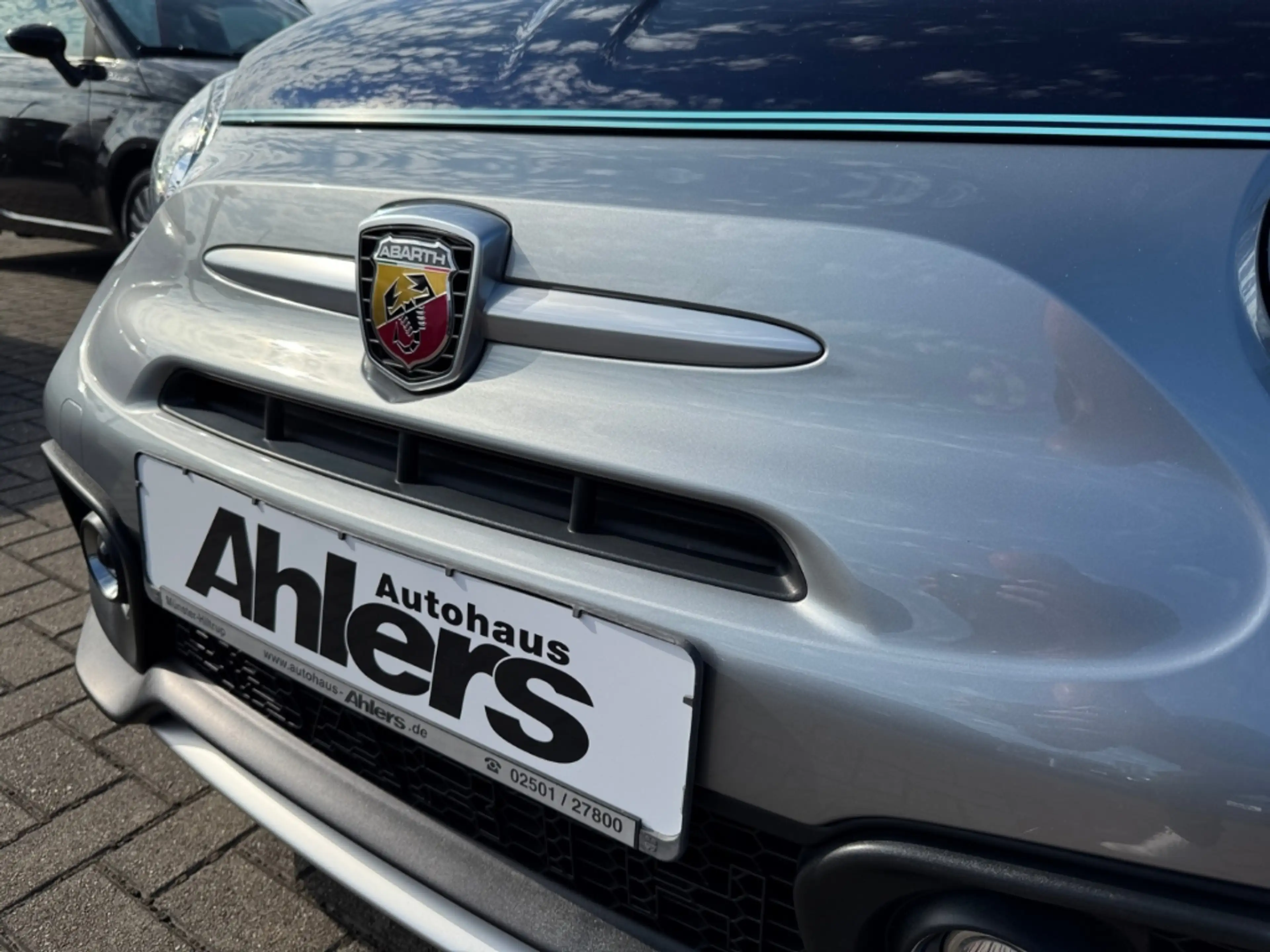 Abarth 695 Rivale+XENON+SKYDOME+NAVI+CARBON+AKRAPOVIC+ — photo 15